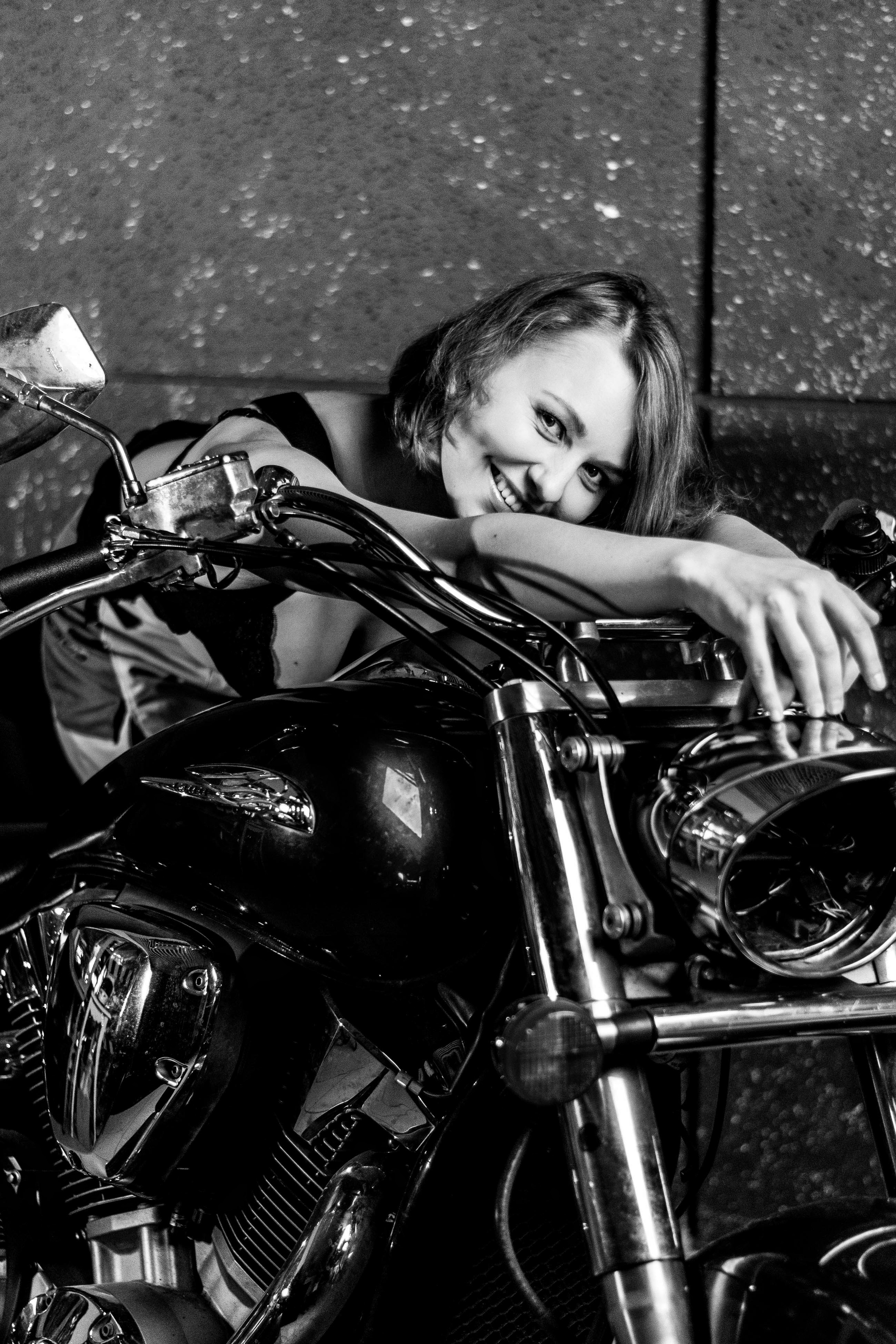 Мотоцикл. Екатерина Бикбаева фотограф, видеограф, медиа-продюсер
