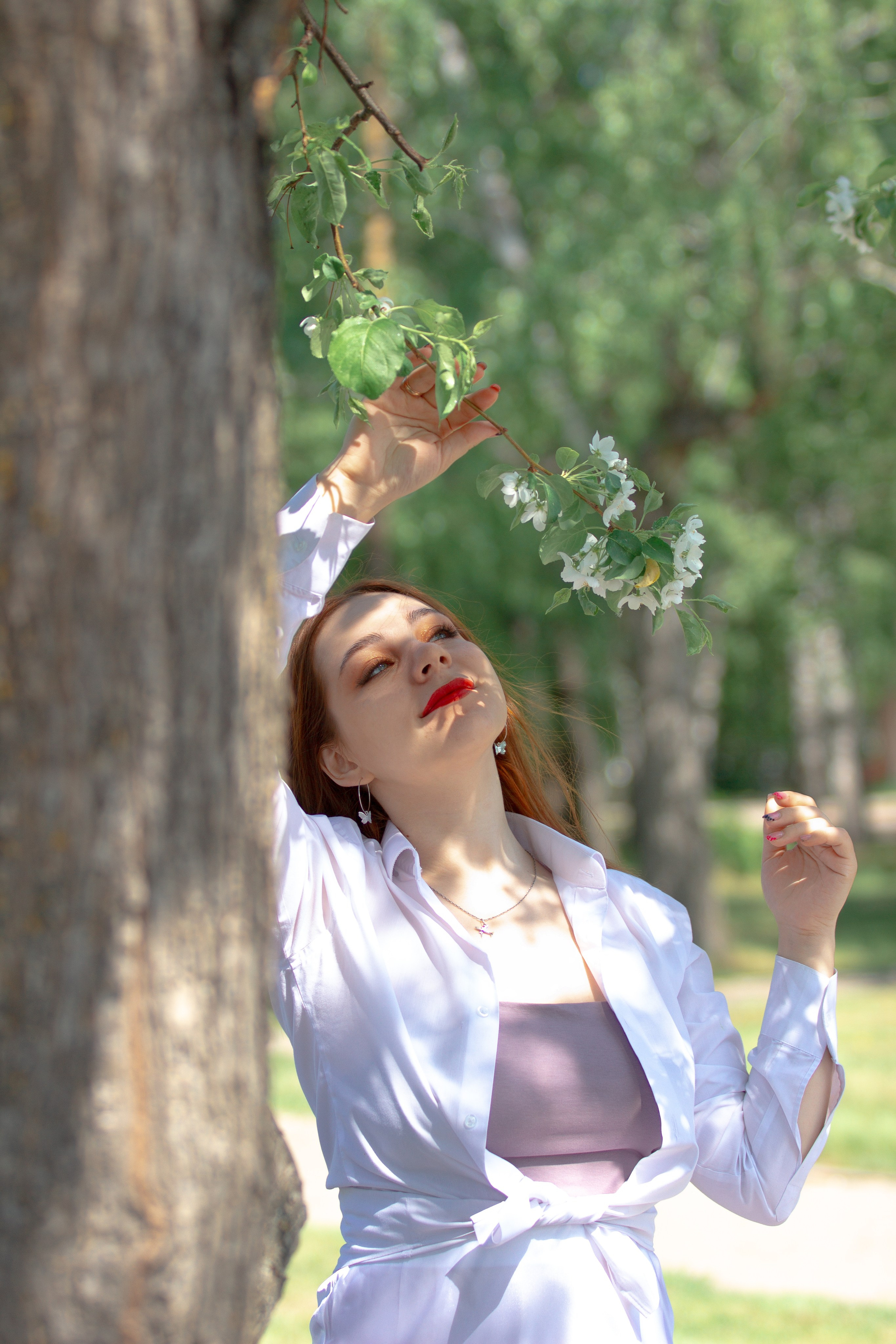 Яблони в саду. Арт-фотограф Крис Л. в Тобольске: портрет, семейные, свадьбы