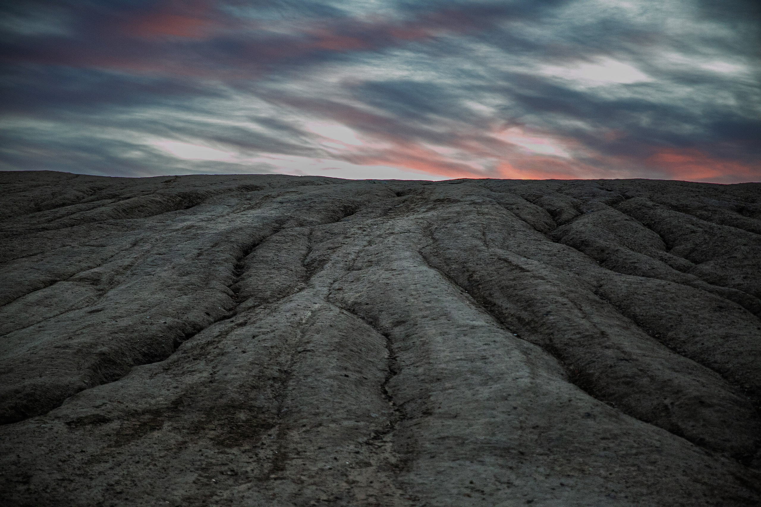 Editorial for multi-brand boutique «ЧОрная икра». АННА ВЕРСО / ANNA VERSO | Визуальный художник / Visual artist