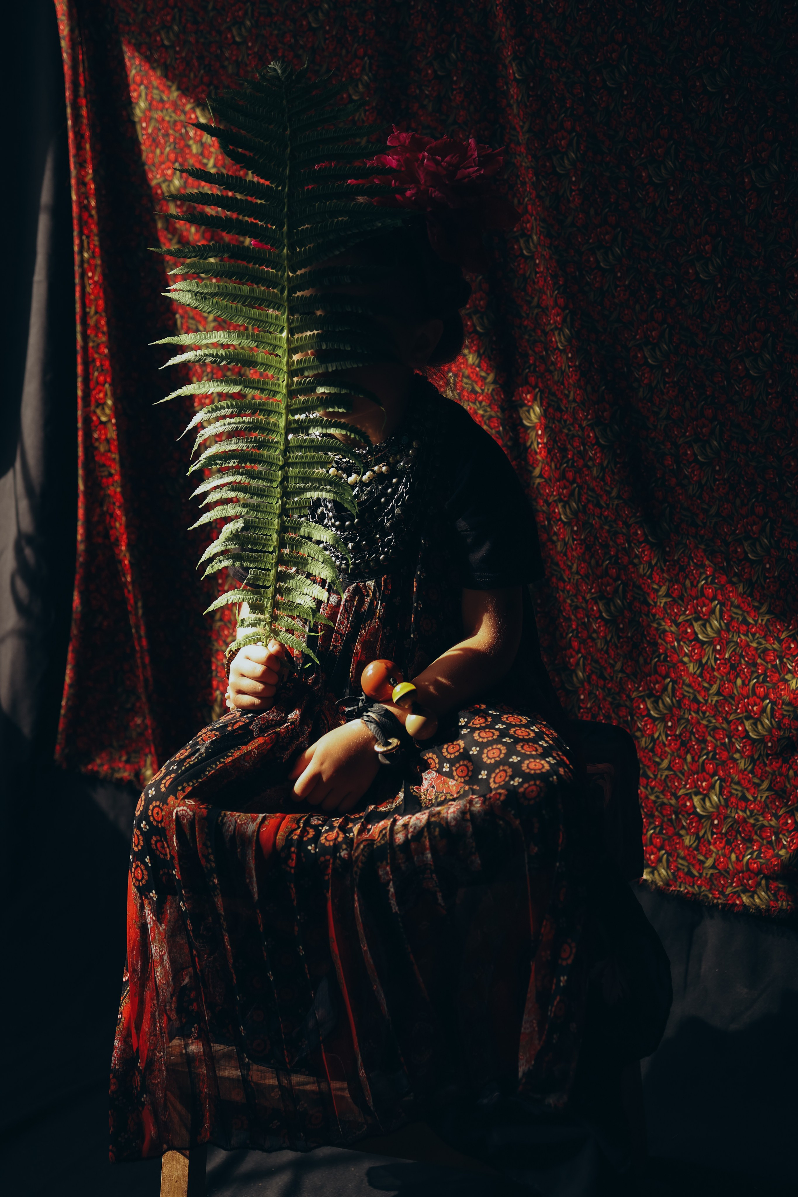 Детская фотосессия в стиле Фриды Кало