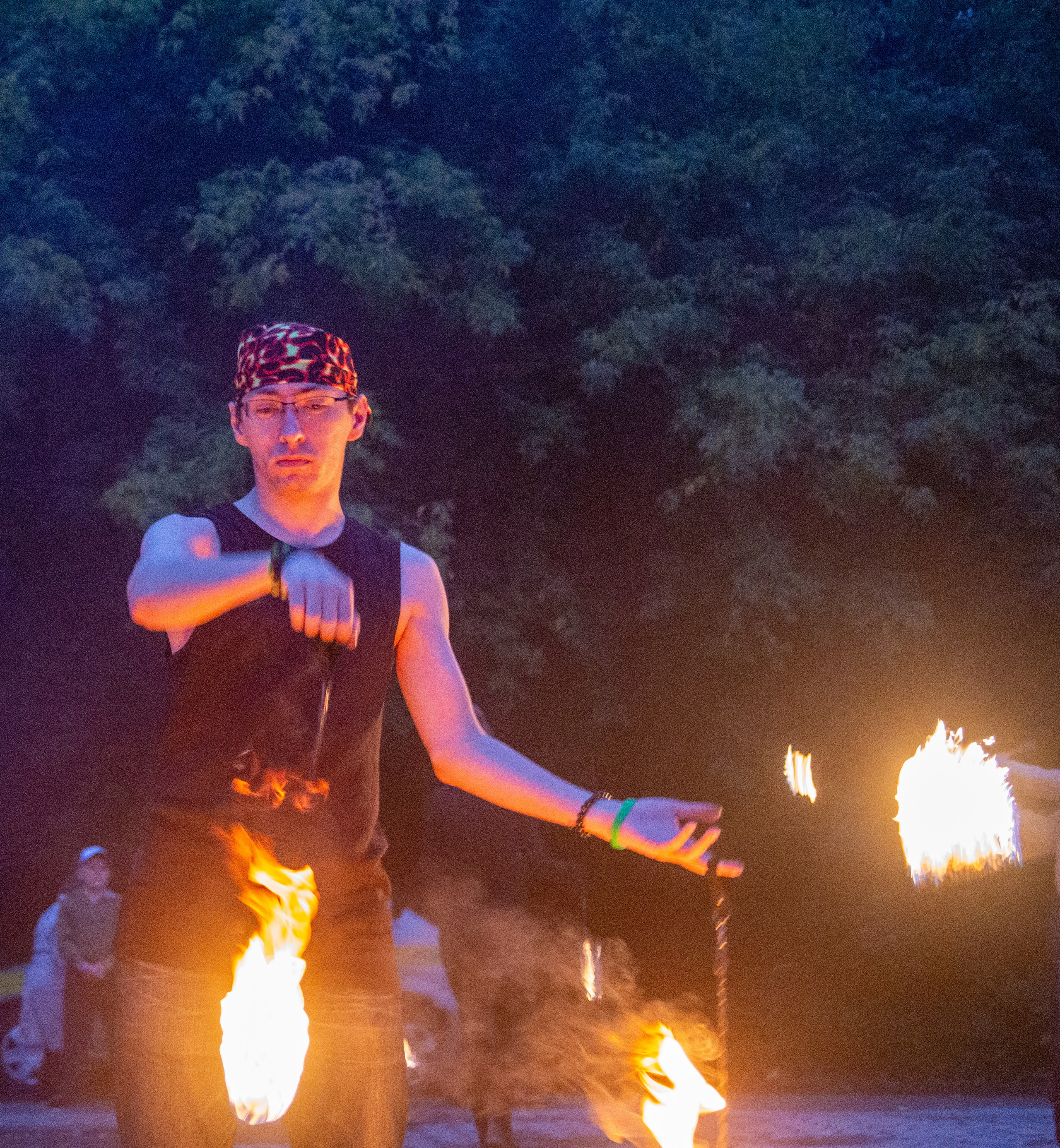 Огненное шоу в Перми. Фотограф Никита Попов. Фотограф Пермь. Фотосессия в фотостудии Перми и на свежем воздухе