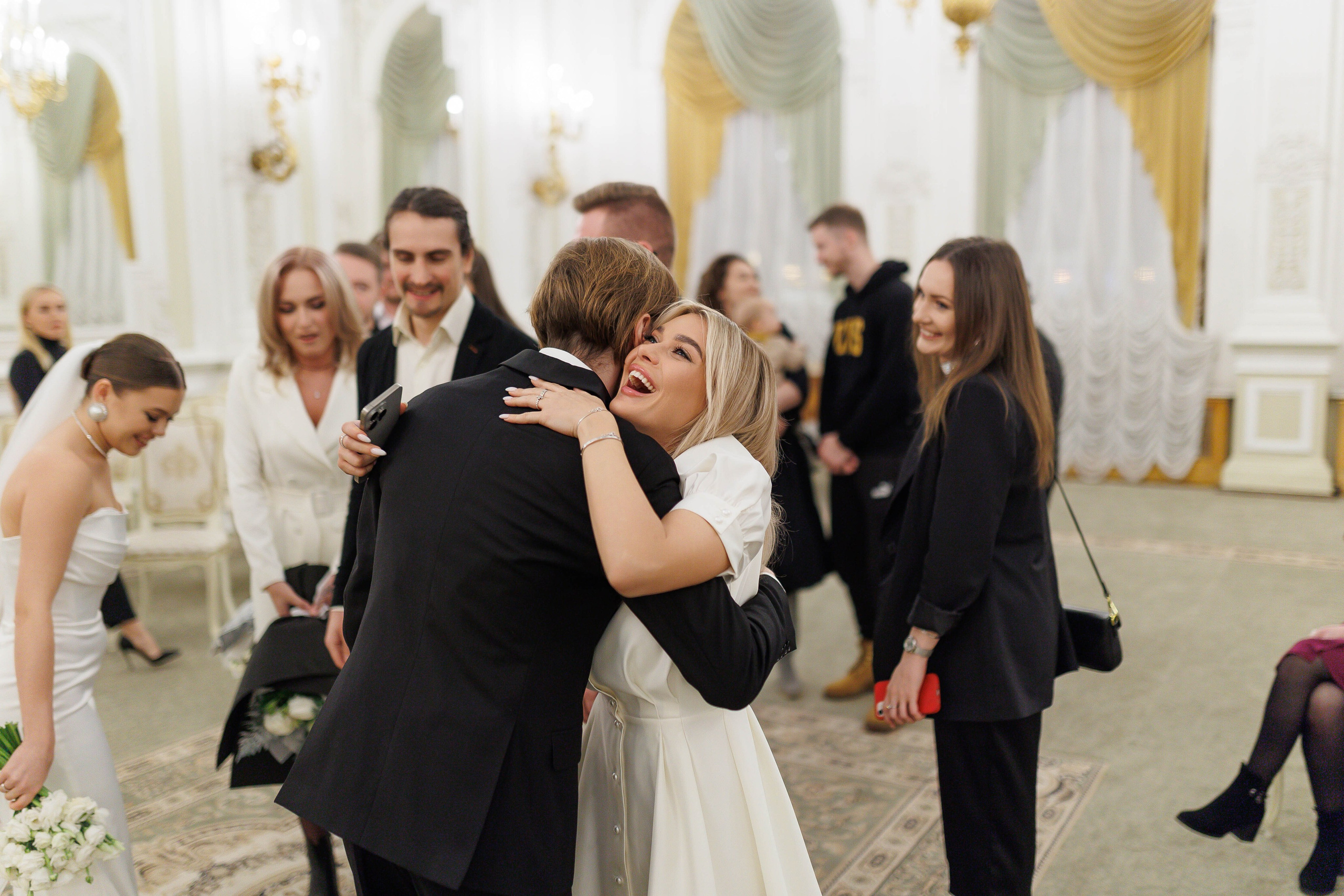 ···. Свадебный фотограф в Санкт-Петербурге Александра Чукавина