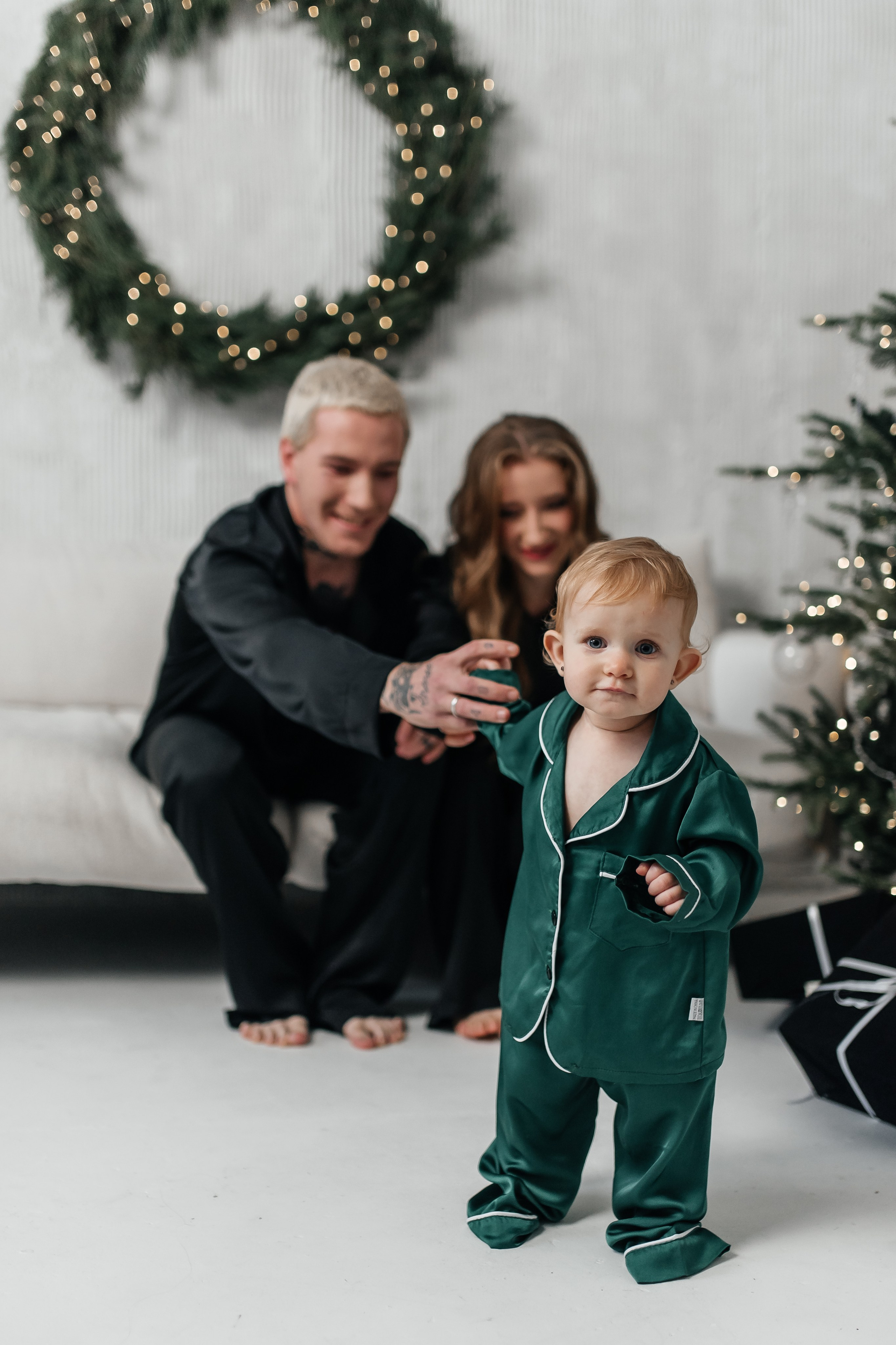 Мама, папа, дочь (атласные пижамы). Фотограф в Дзержинске Наташа Баева