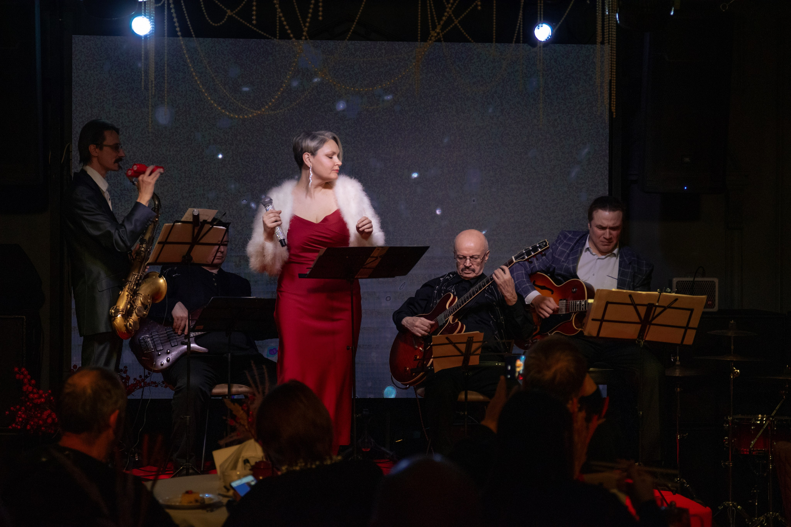 Джазовый концерт «Рождественское чудо». Фотограф в Ижевске. Репортажи, спорт, индивидуальные фотосессии