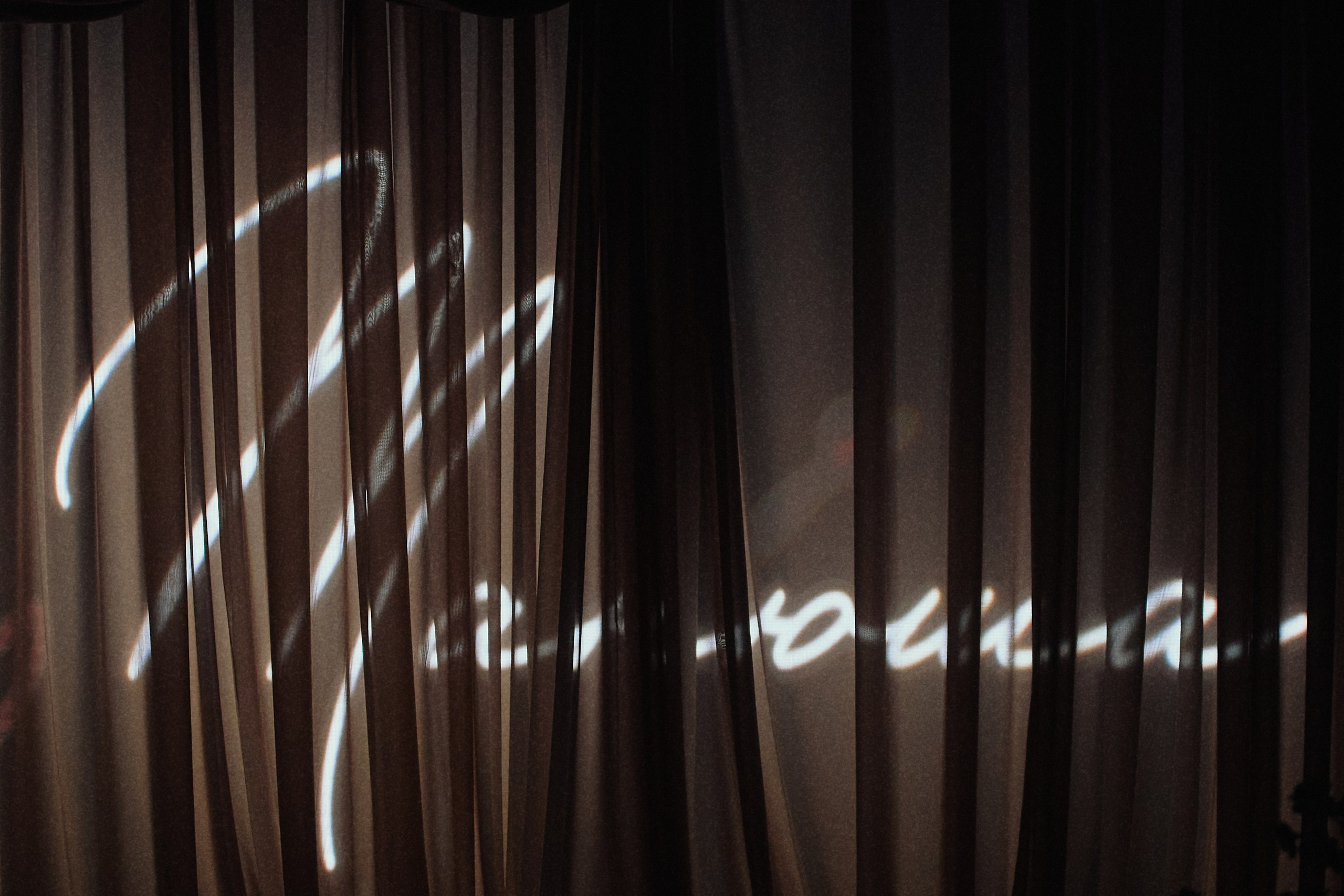 REFLECTIONS: A TRAIL OF FEELINGS. Дмитрий Мазуркевич: Профессиональный Репортажный Фотограф