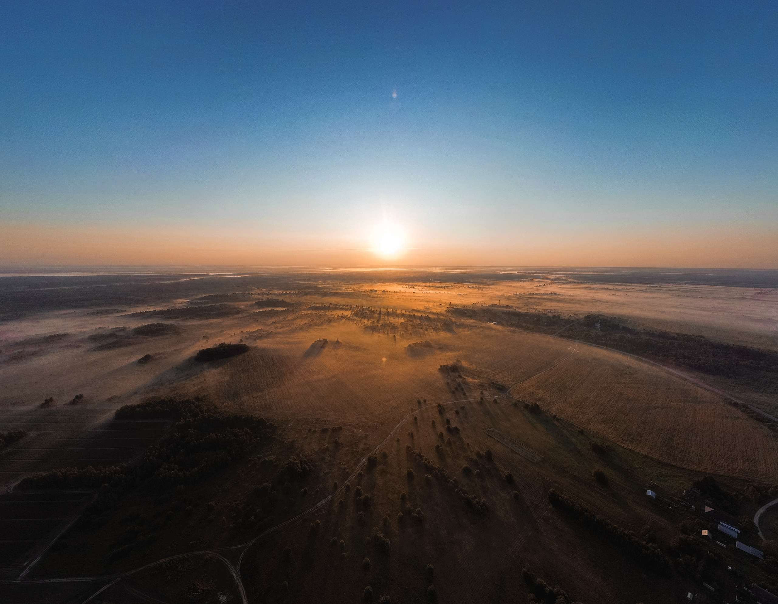 рассвет в поле