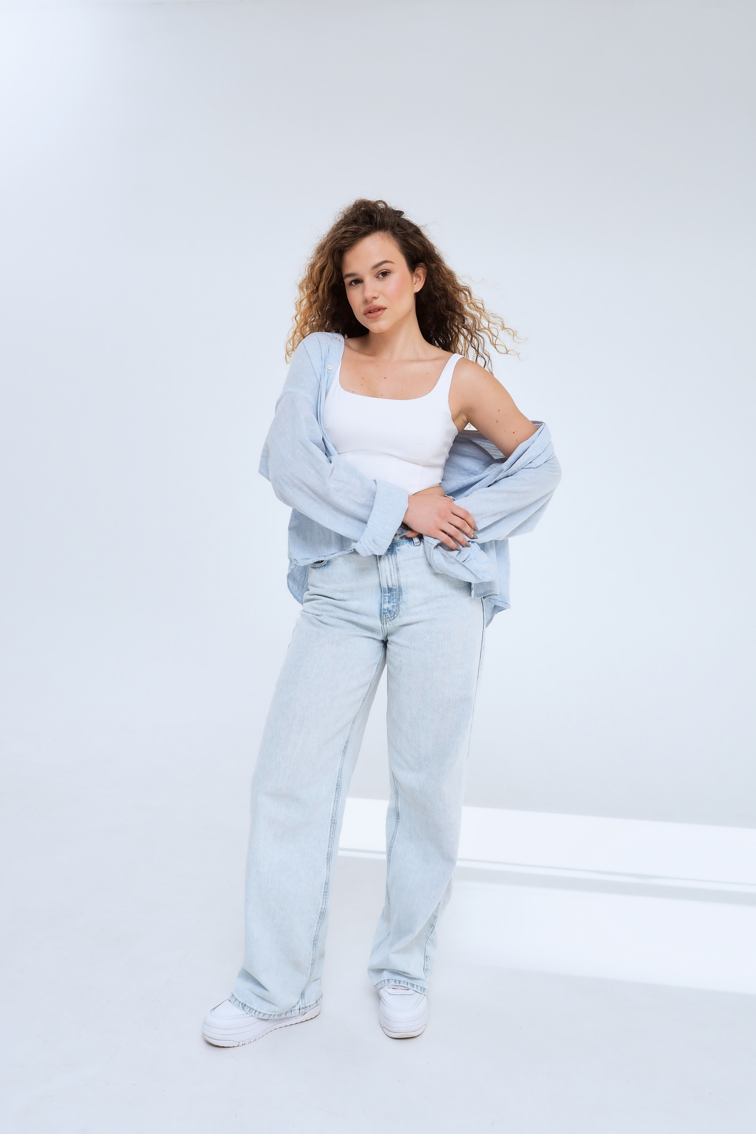 Мария, 44-46 р-р, 170 см. KED Production — продакшн из СПб. Создаём фото, видео и контент, который помогает брендам и селлерам продавать больше