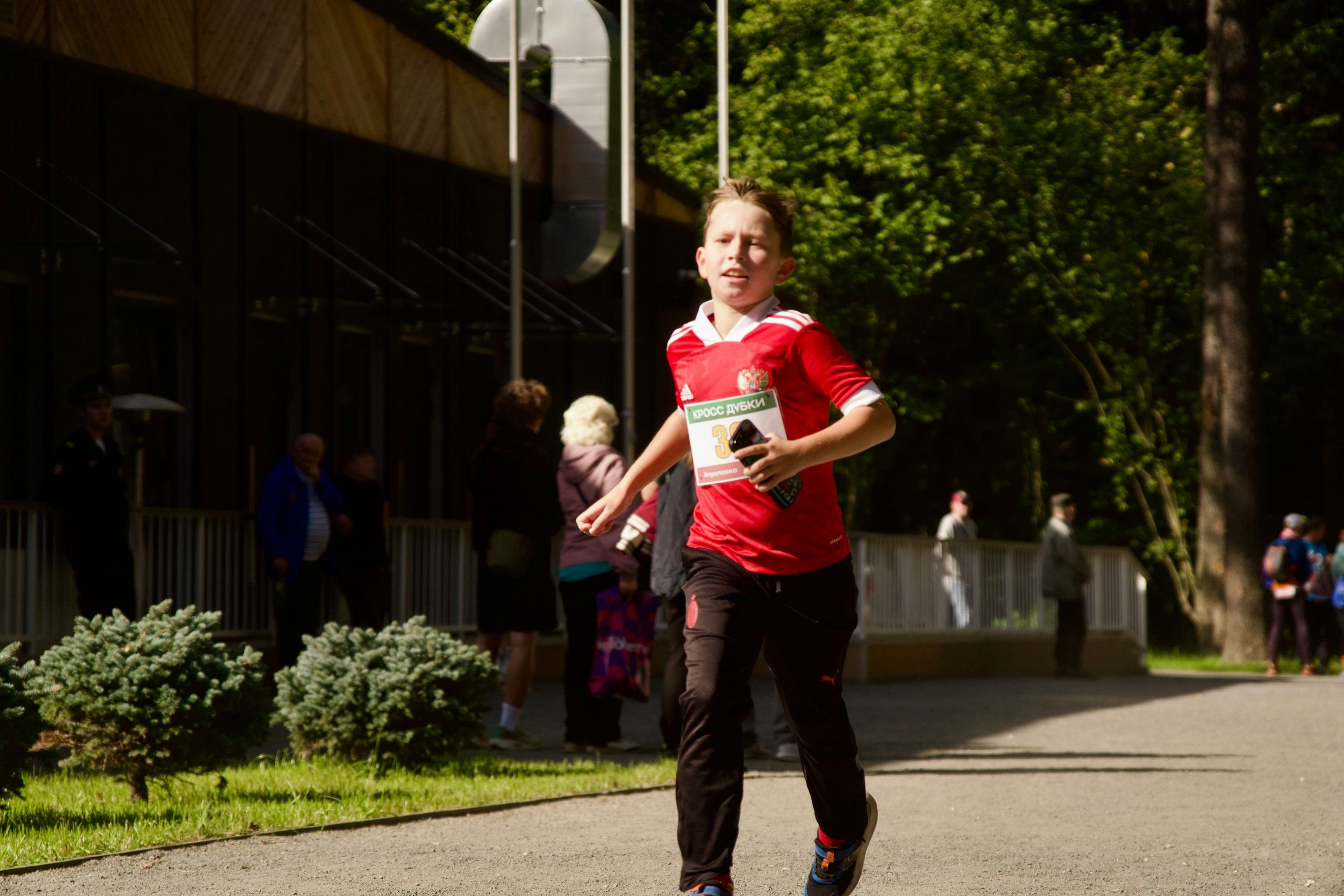 Забег в парке «Дубки». Кафе «БЕЛКА НАШЕПТАЛА». Ну оооочень концептуальное кафе