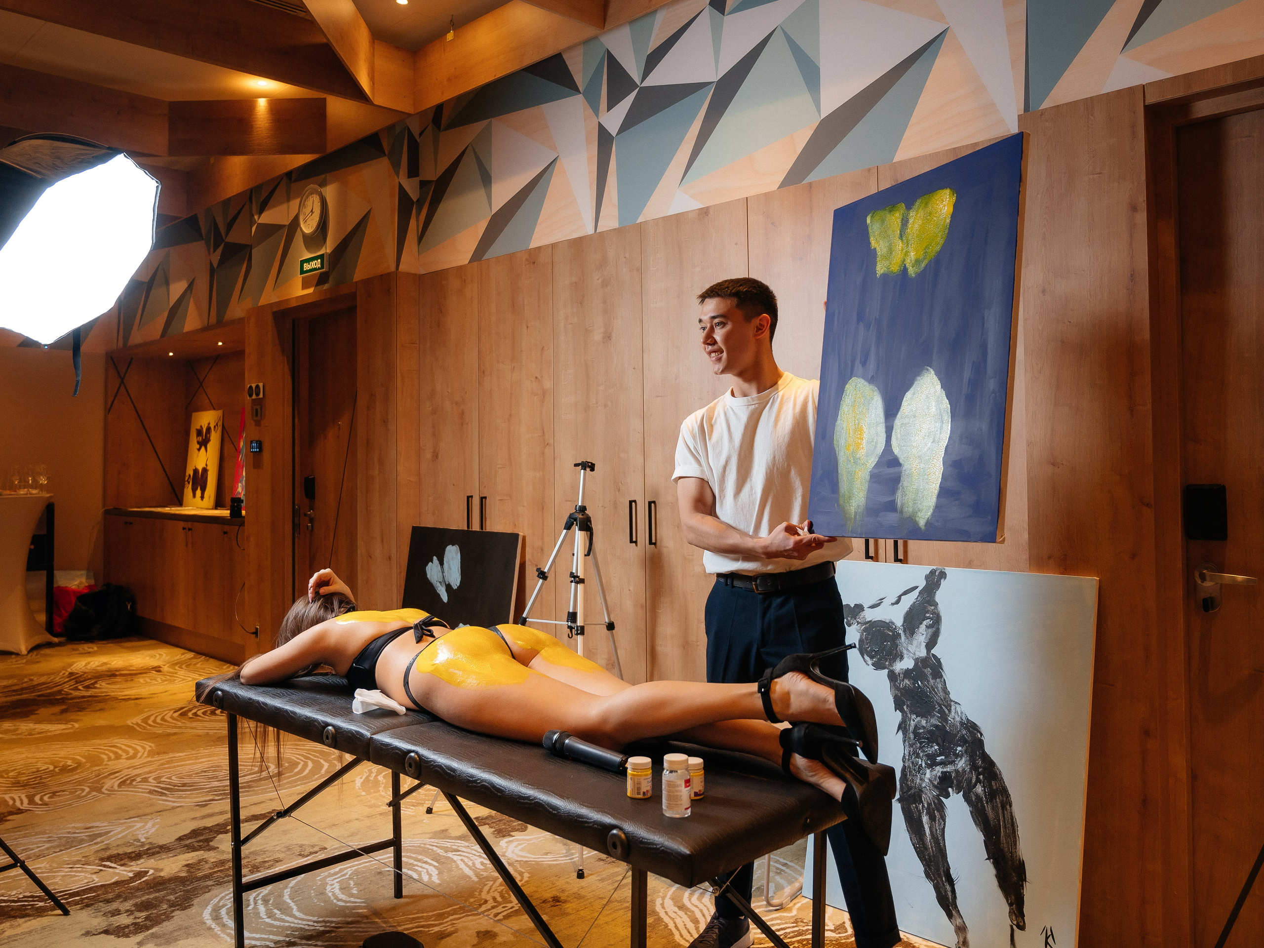 Рисуем телом, Карим COSMOS. Фотограф Нижний Новгород