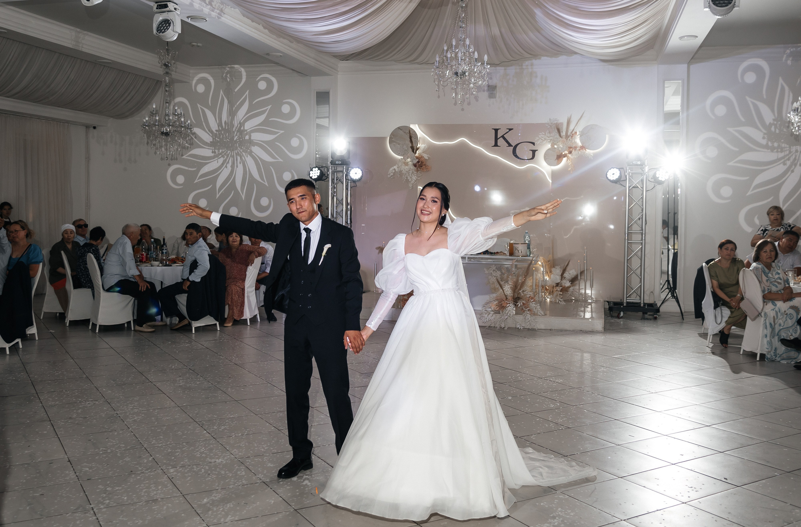 Кайрат & Гузель | 03.08.24. Свадебный и семейный фотограф в Омске Евгения Хакимова