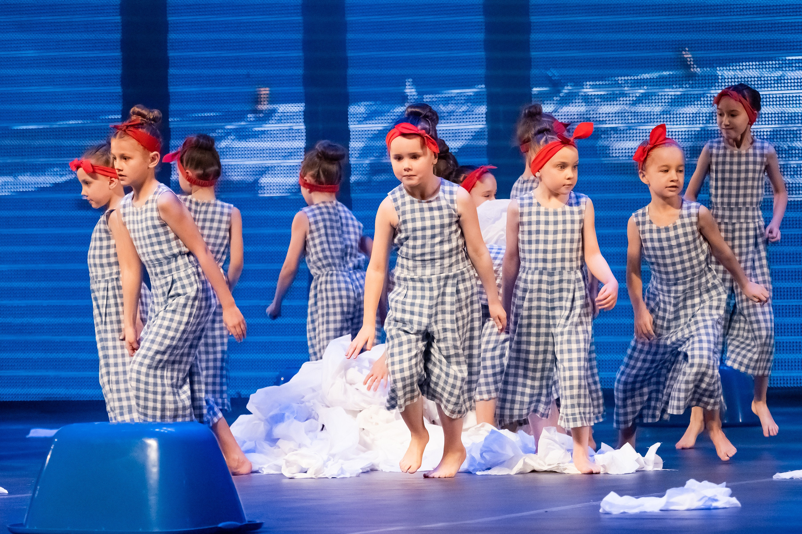 Концерт «Пространные танцы». Репортажный, семейный и детский фотограф в Пензе и Заречном Арина Ермилова. Картины барельеф на заказ