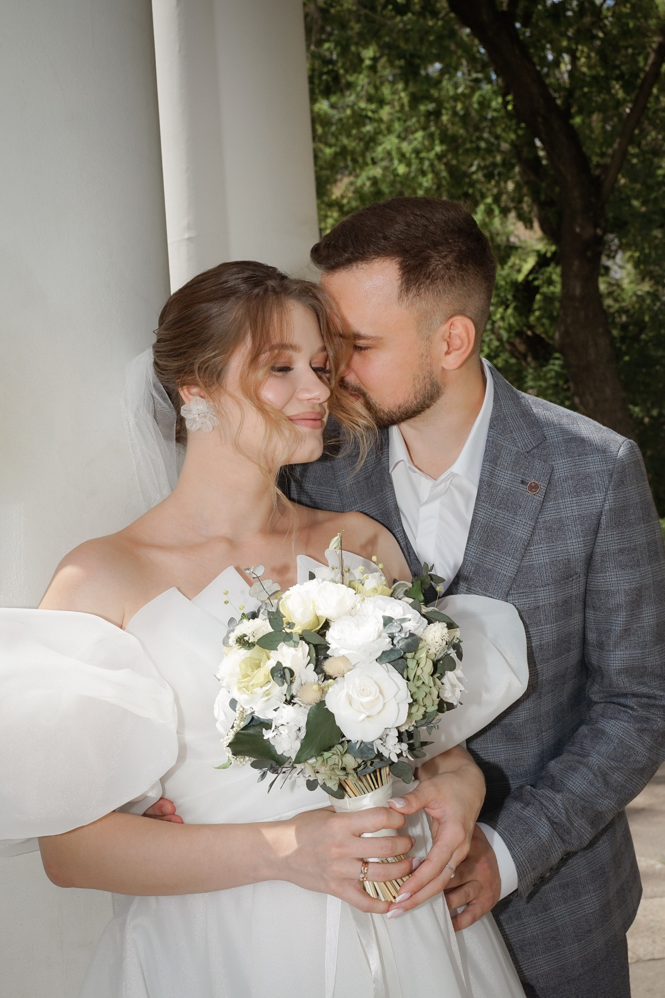 Свадебная фотосессия у оперного театра Екатеринбург