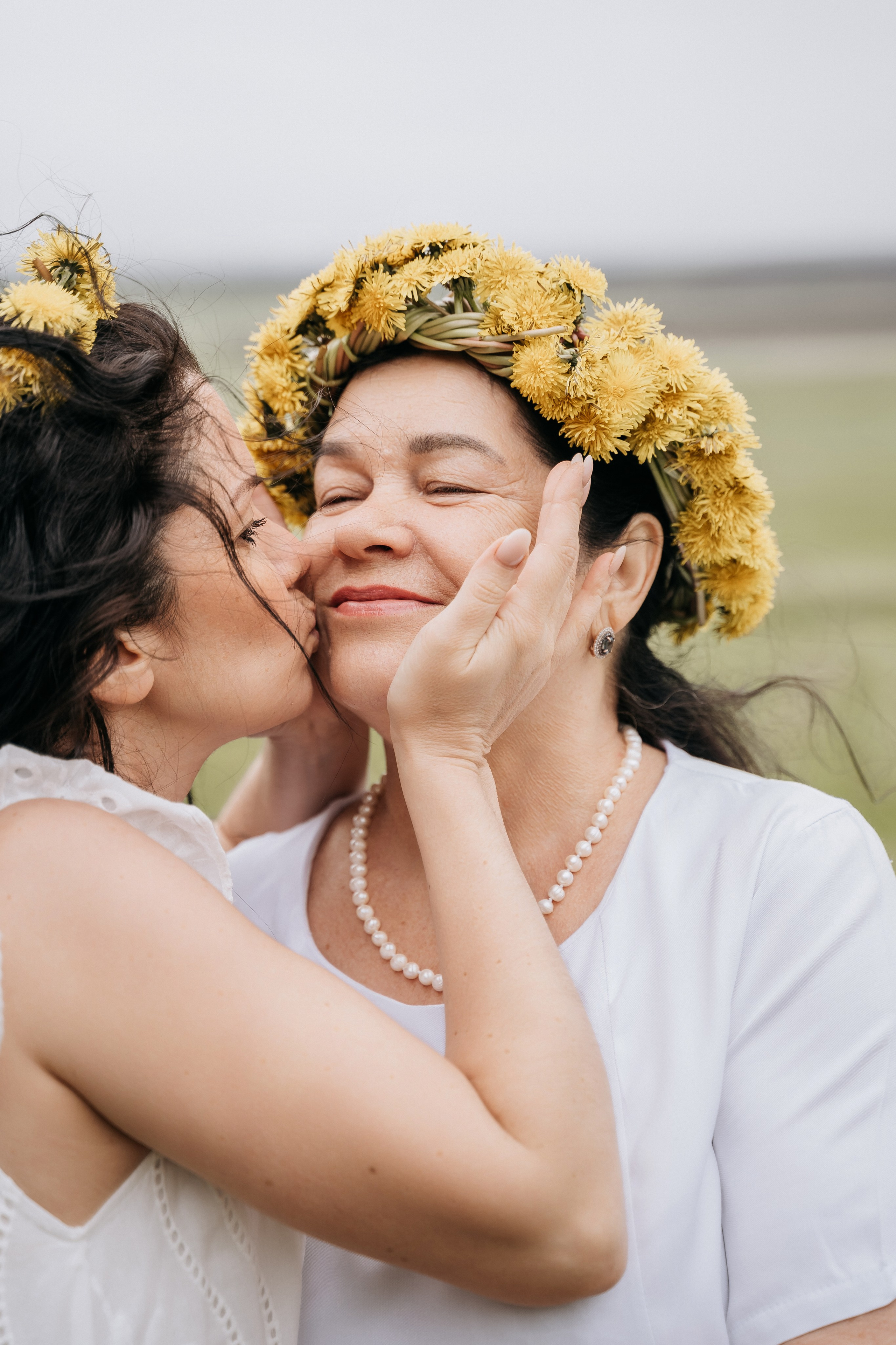 Две дочери две мамы две сестры. Свадебный семейный фотограф Ксения Божко Уфа Раевка никах в Нарыстау