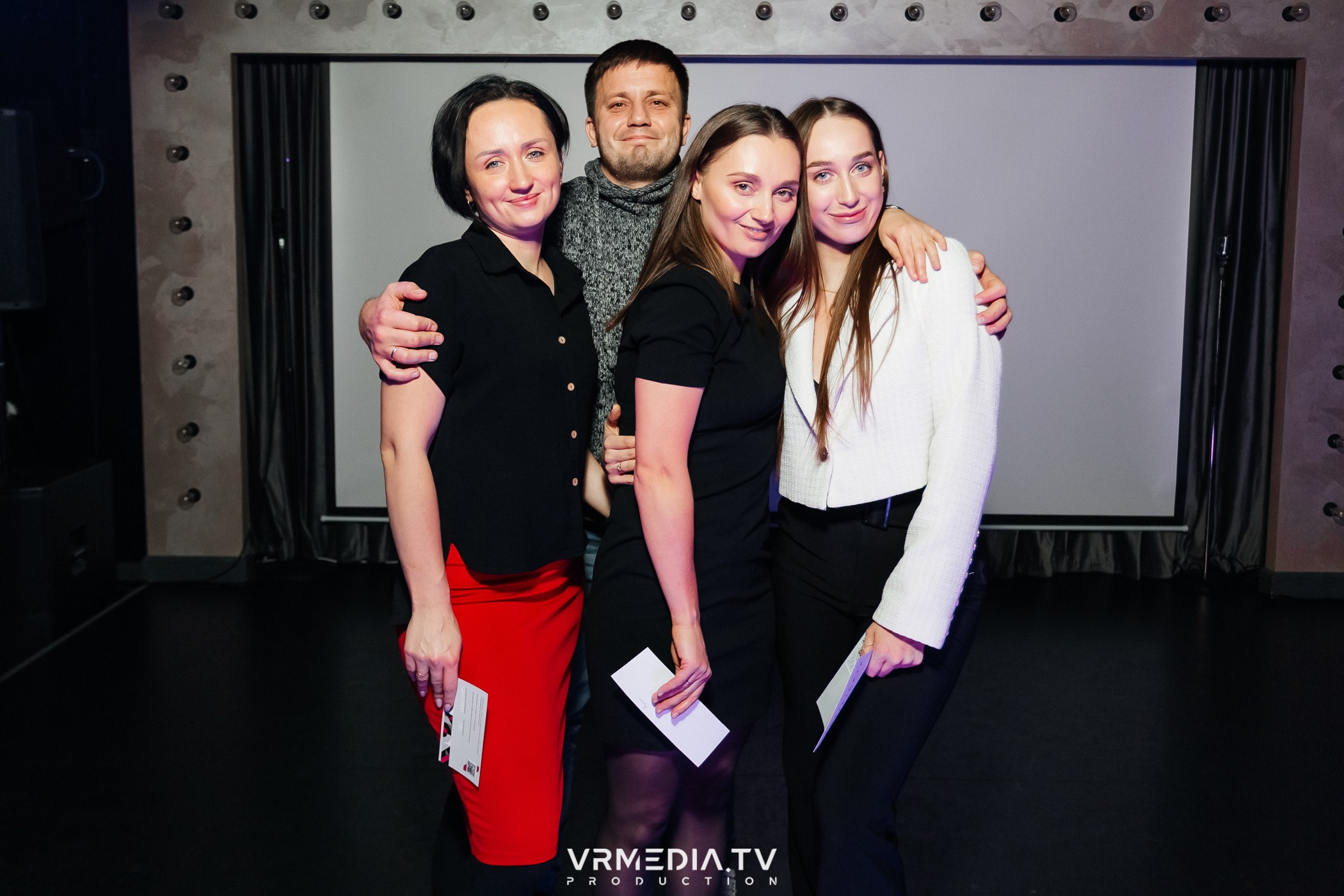 POP-STAR PARTY в караоке-баре «Volna»