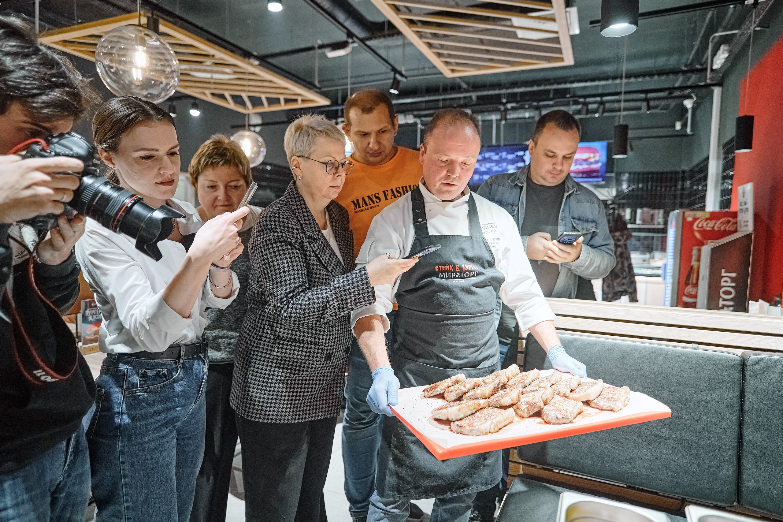 Фотограф на мероприятие. Light Media — креативный видеопродакшн