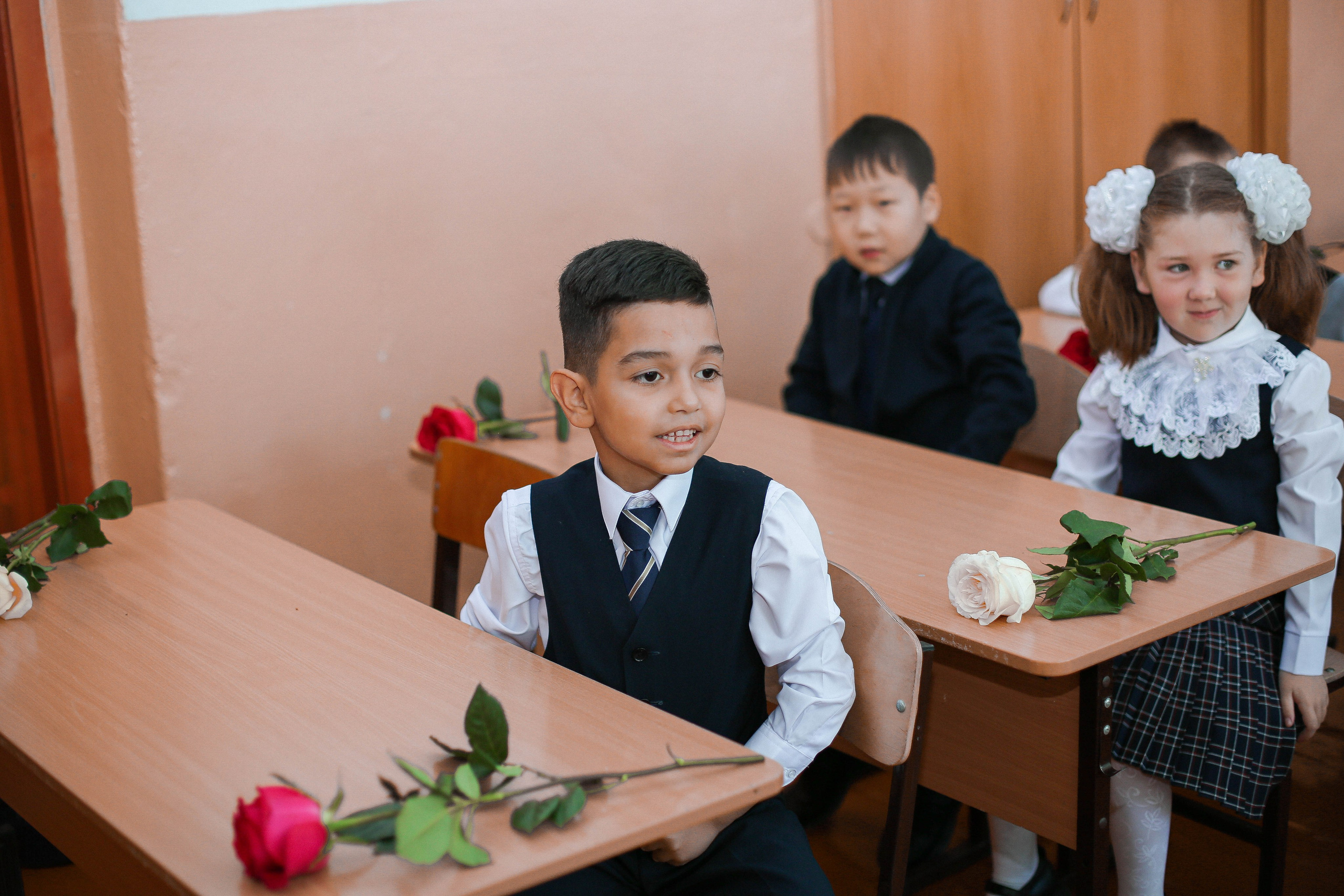 День знаний 2024. Свадебный и Школьный фотограф Улан-Удэ Бурятия Джулия Топоева Выпускные альбомы Фотограф на мероприятие