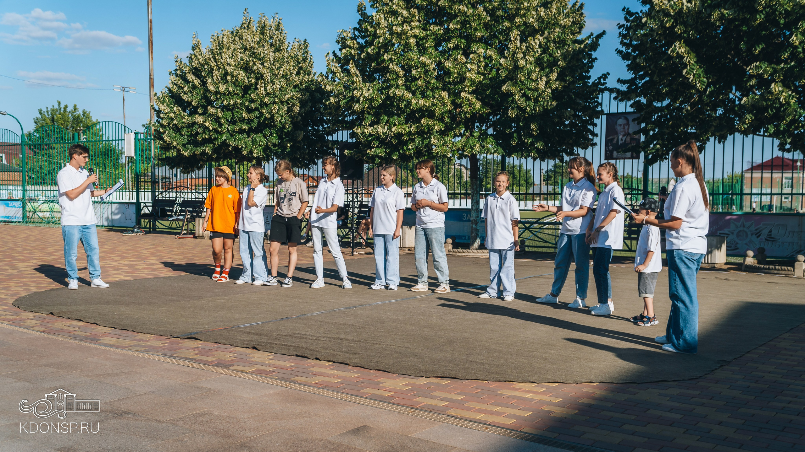 Концертная программа «Жить здорово». Новотитаровский Дом культуры