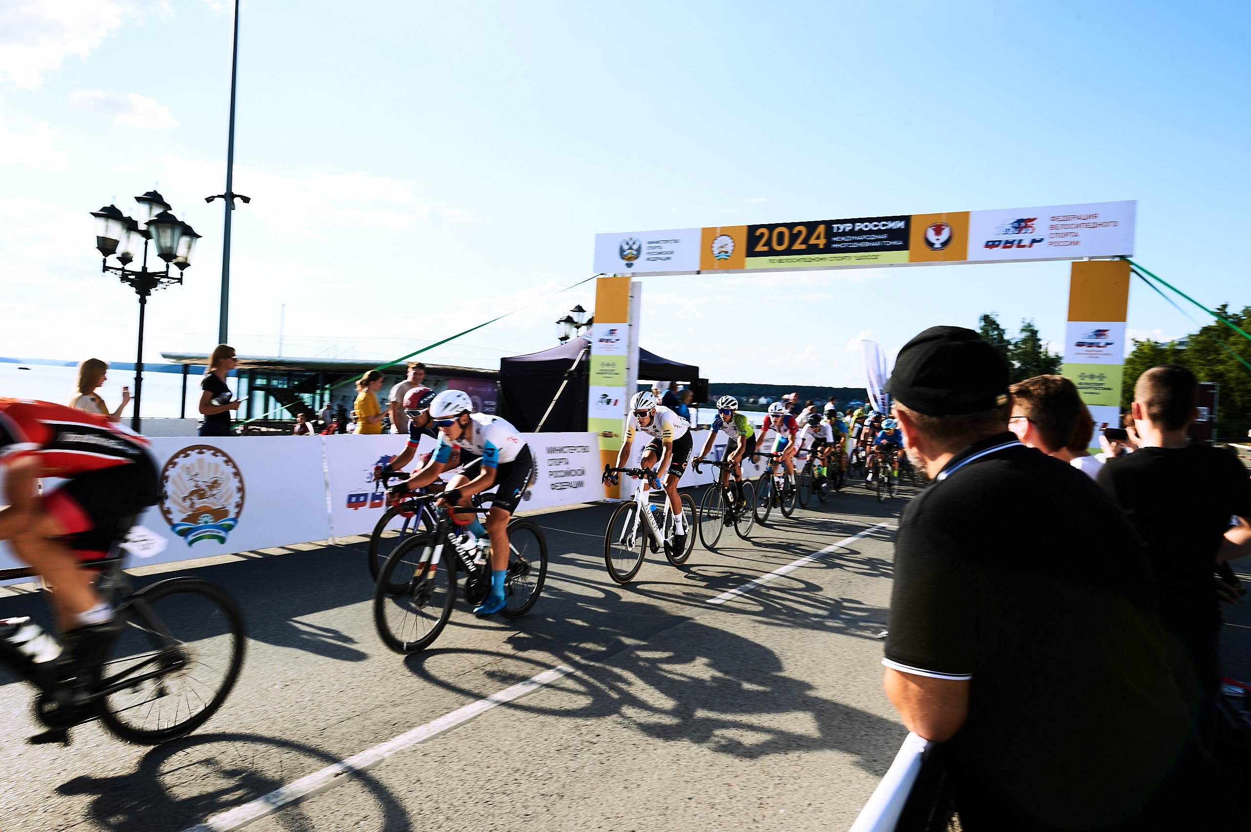 Международная многодневная гонка «Тур России». 4 этап. Воткинск 14.07. Спортивный репортажный фотограф в Ижевске Сергей Мерзляков