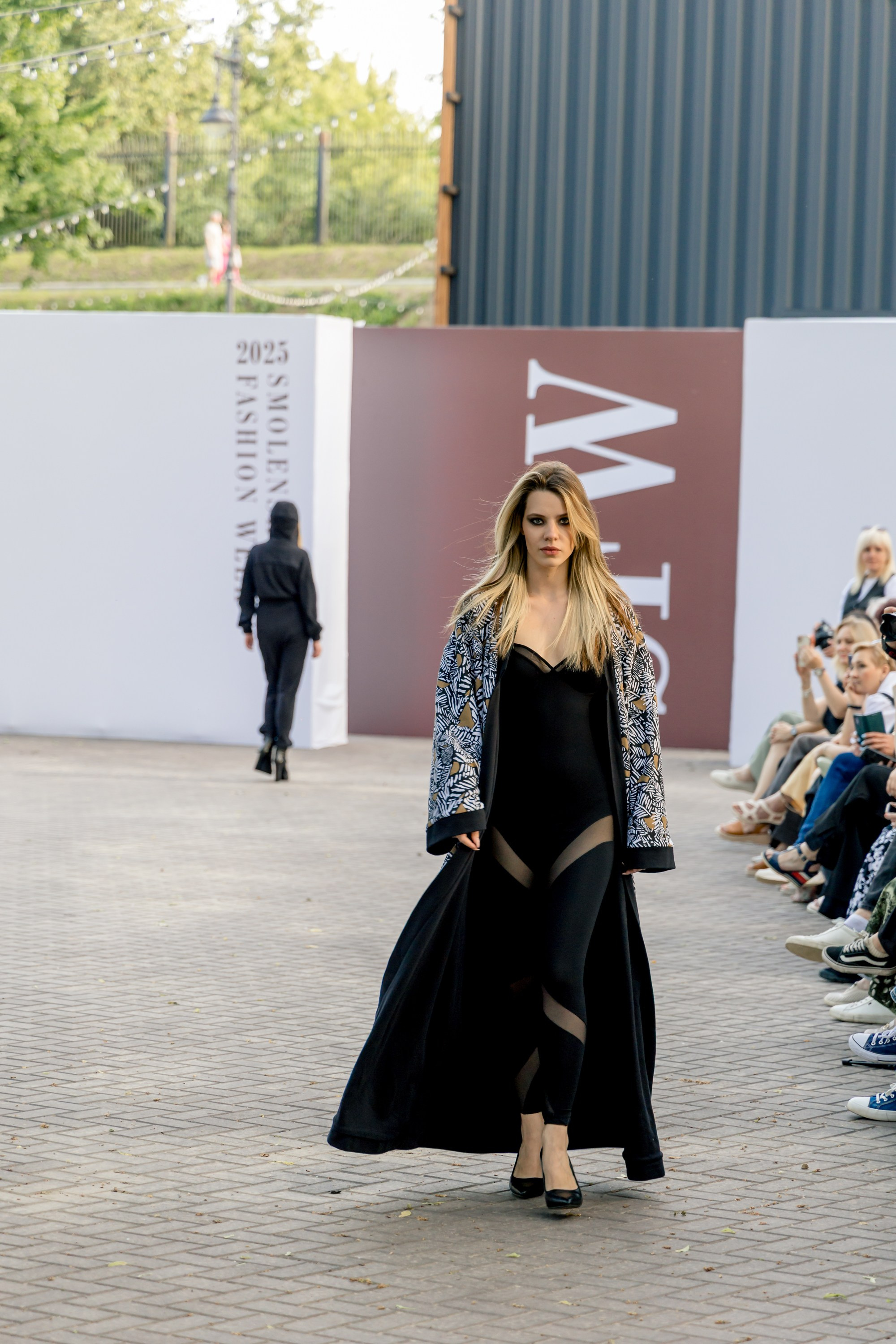 Smolensk Fashion Week 2025_показы_ДЕНЬ 1_ВЕЧЕРНИЙ ПОКАЗ_19:00. Главная