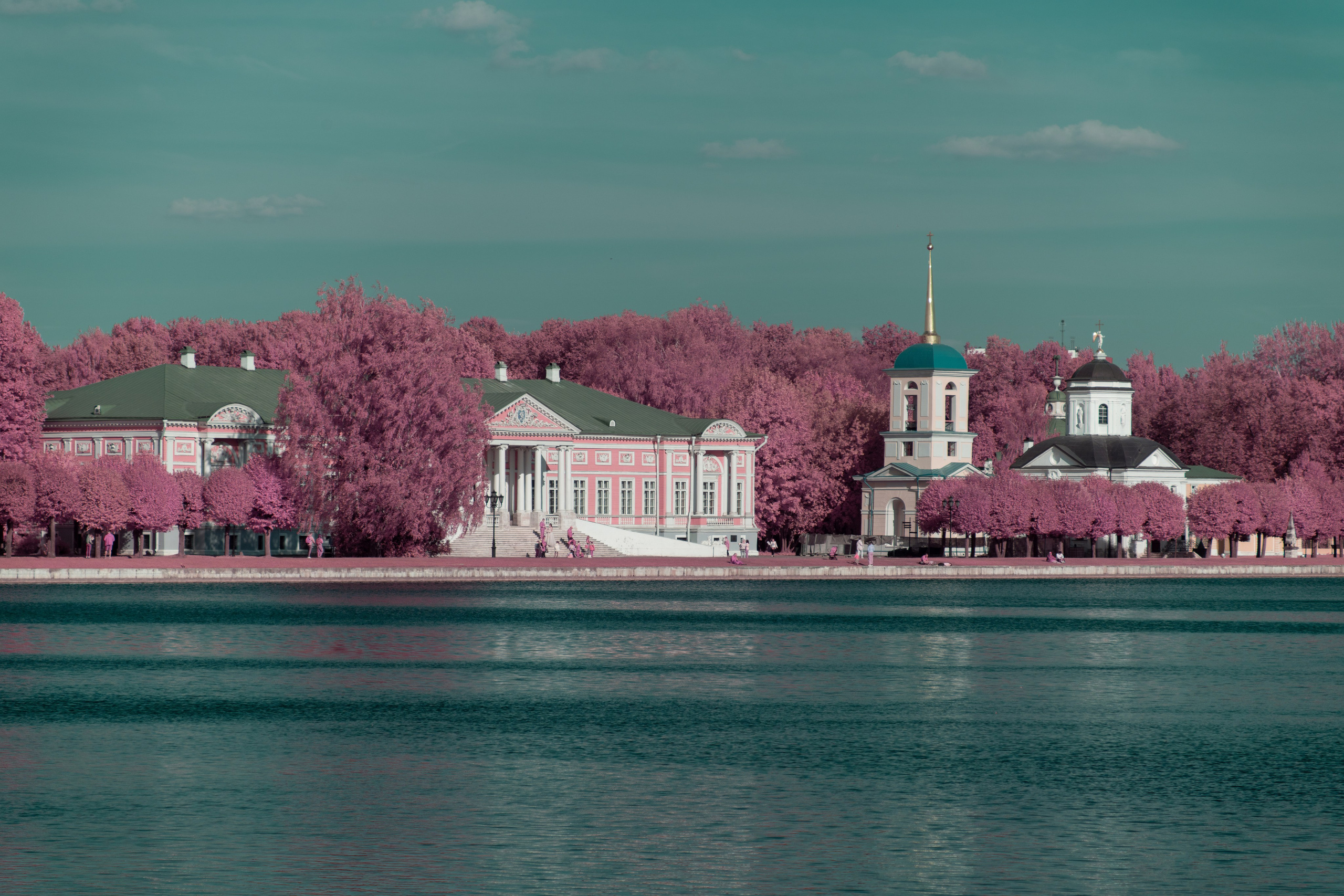 Color — Цветная