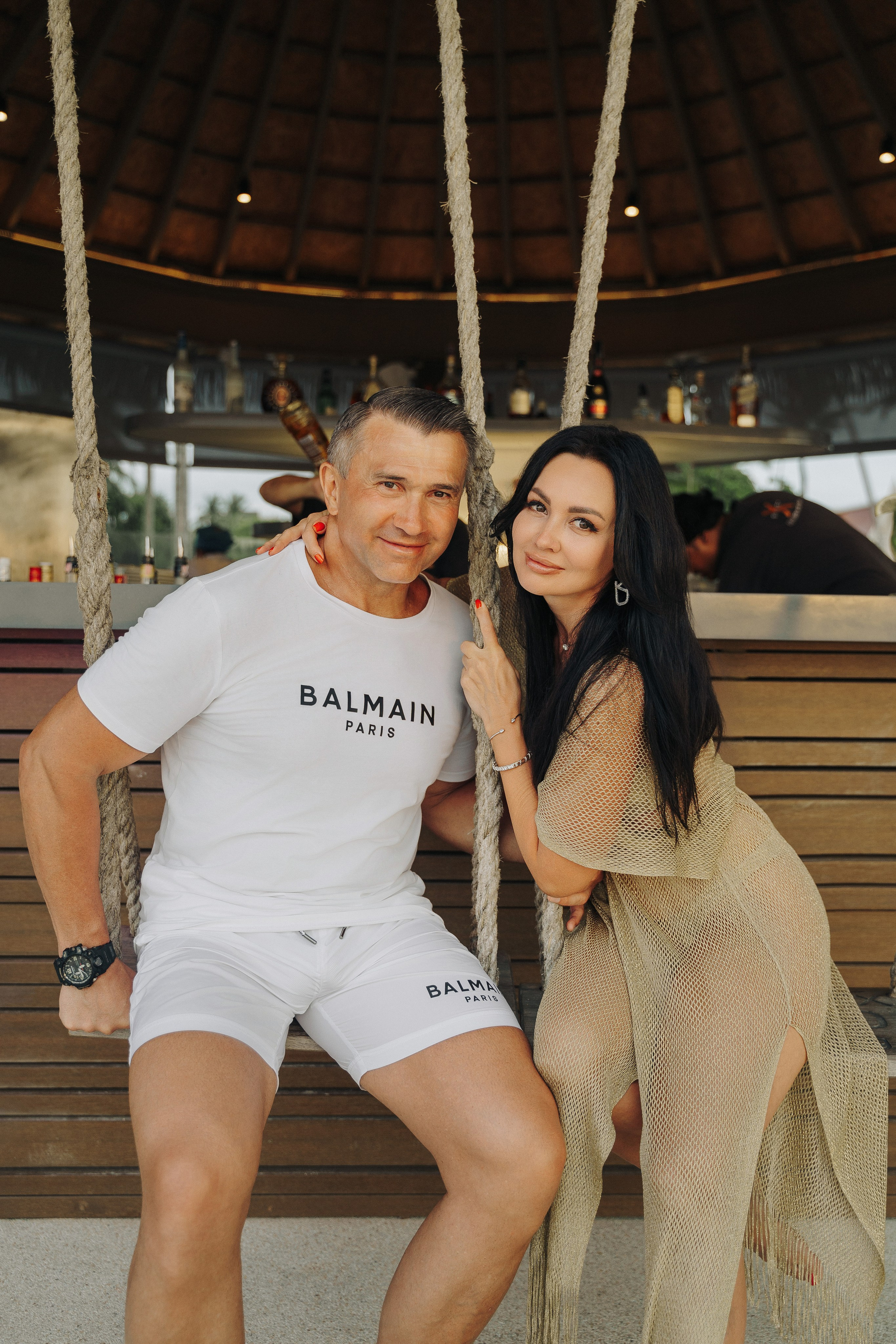 Family photoshoot. Professional Wedding Photography, Portraits, and Studio Photoshoots in Phuket