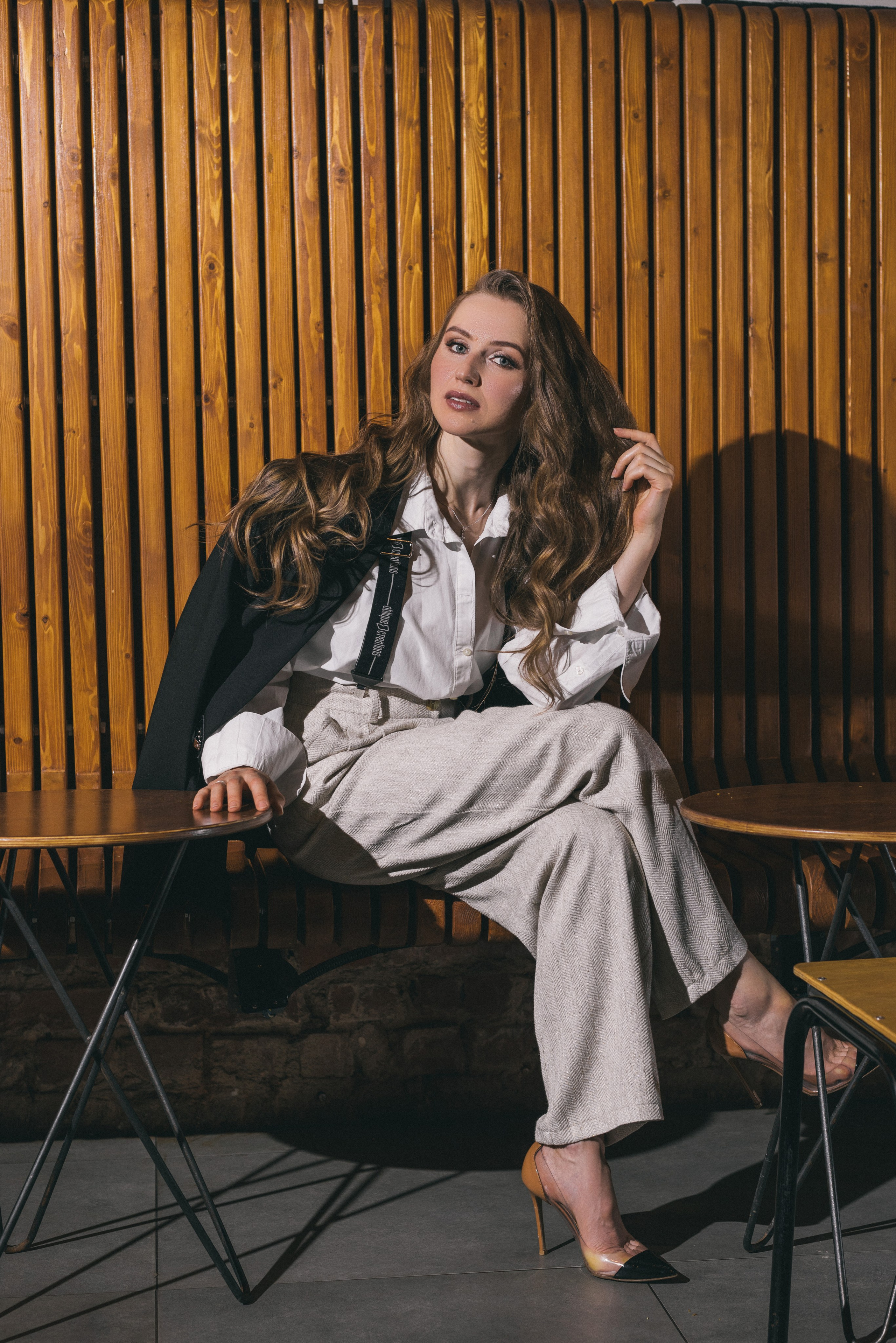 Ищете стильную городскую фотосессию для девушки в Москве? Профессиональный фотограф поможет создать модные, живые фото