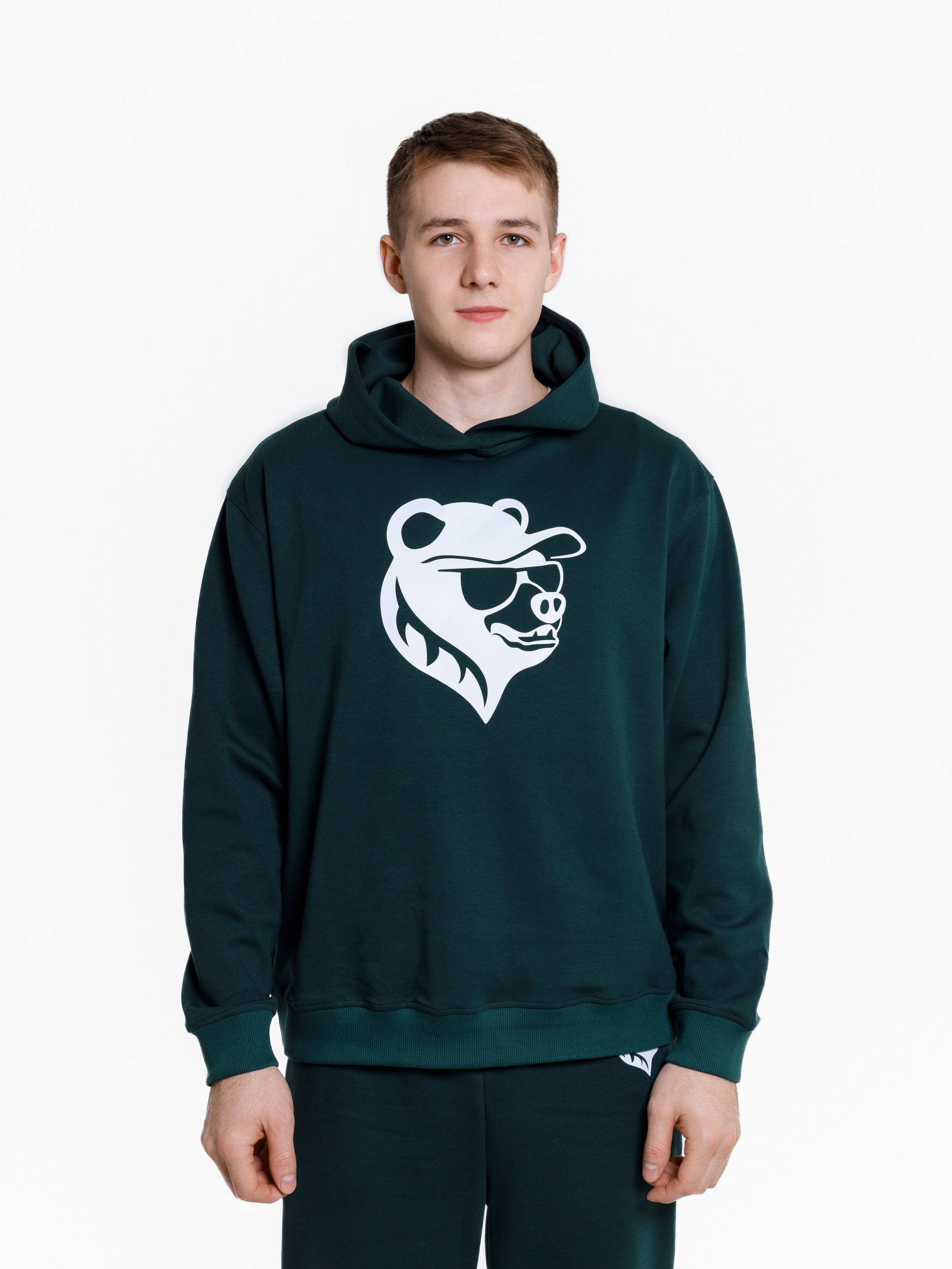 Съемка мужского спортивного костюма для Wildberries. СЕМЕЙНЫЙ И ПРЕДМЕТНЫЙ ФОТОГРАФ — ЛЕНА ГОНЧАР | КРАСНОДАР | МАЙКОП