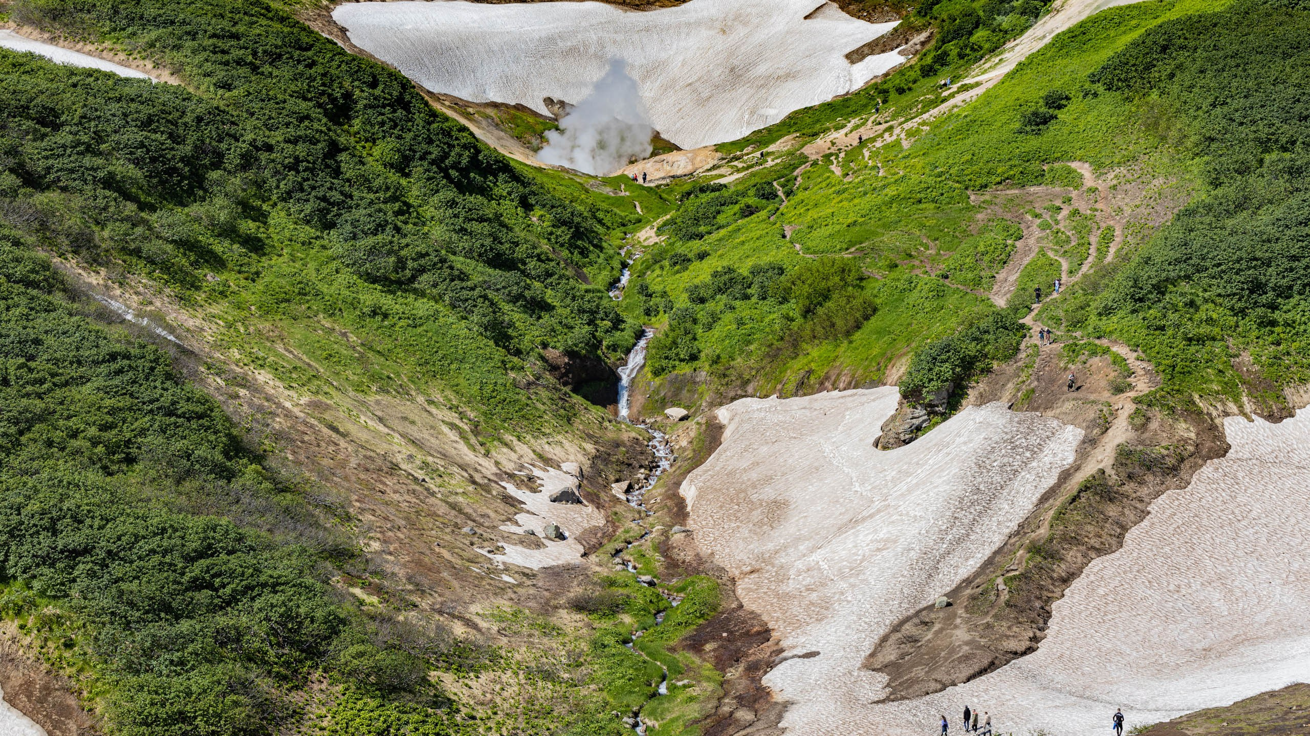 Камчатка. Вулканы. Малая долина гейзеров. Красивая фотография
