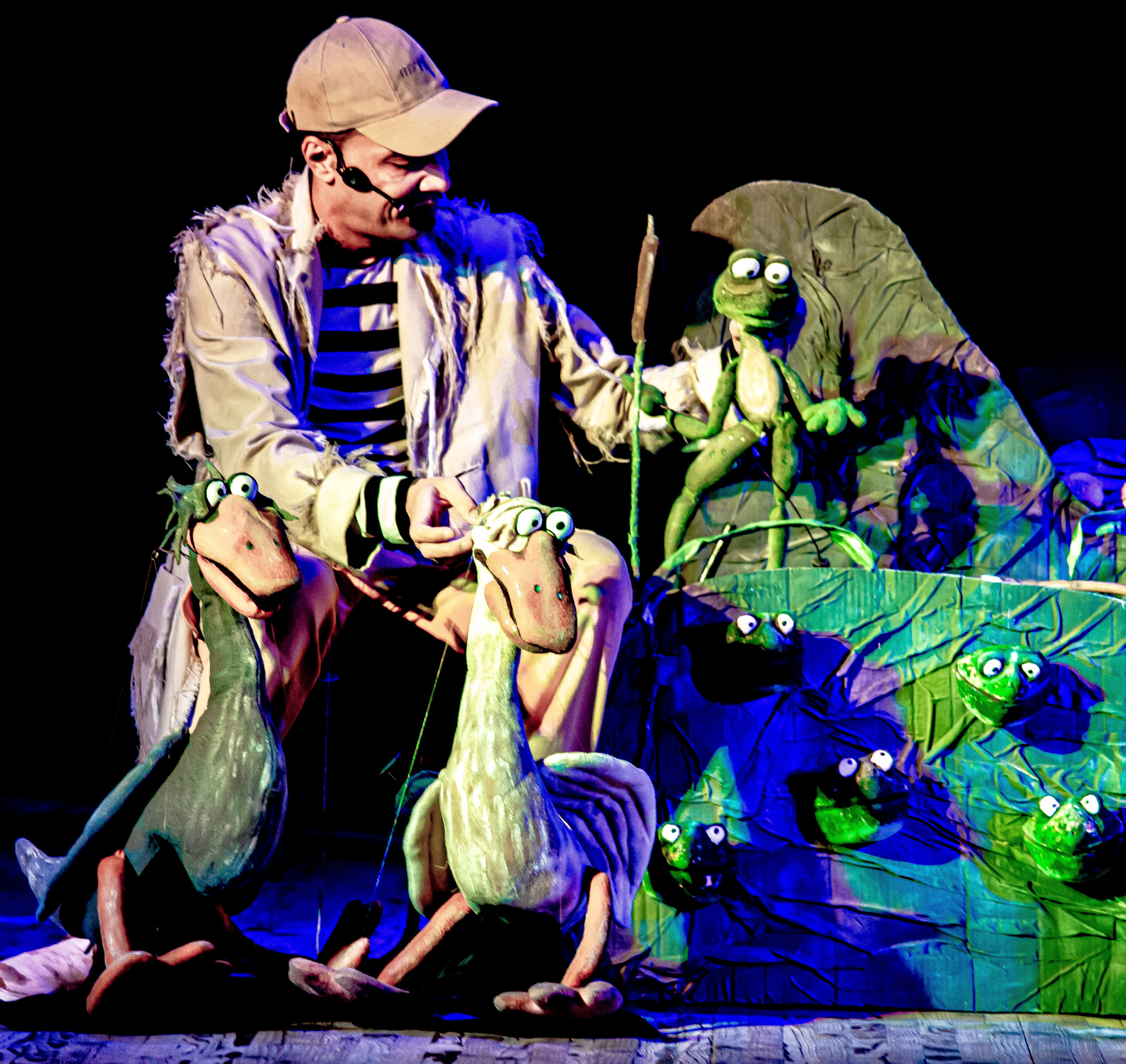 Спектакль театра Саквояж Лягушка путешествиница. Фотограф в Сочи Юрий Шептаев