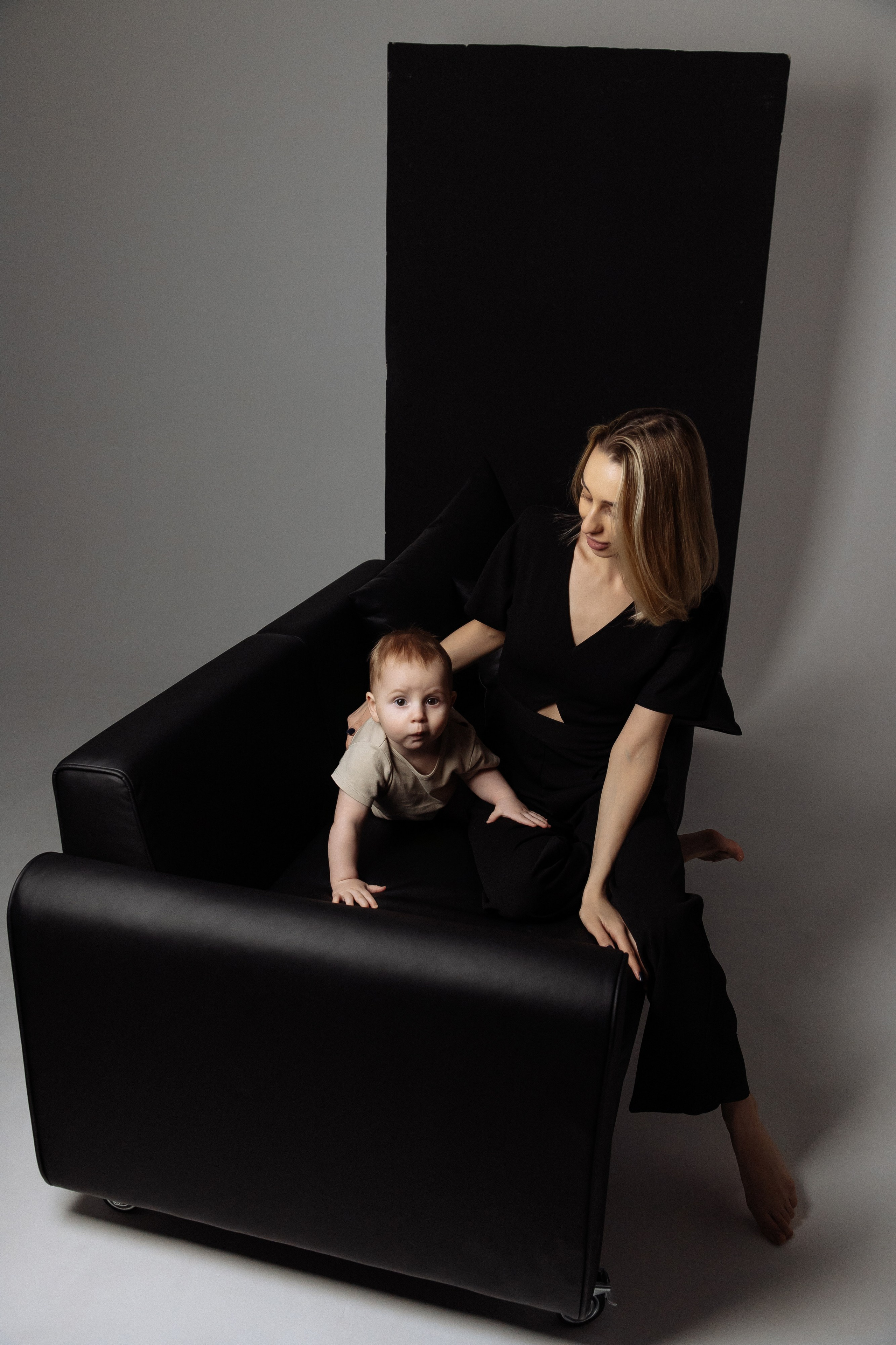 Семейная фотосессия в студии. Фотограф Норильск, Москва