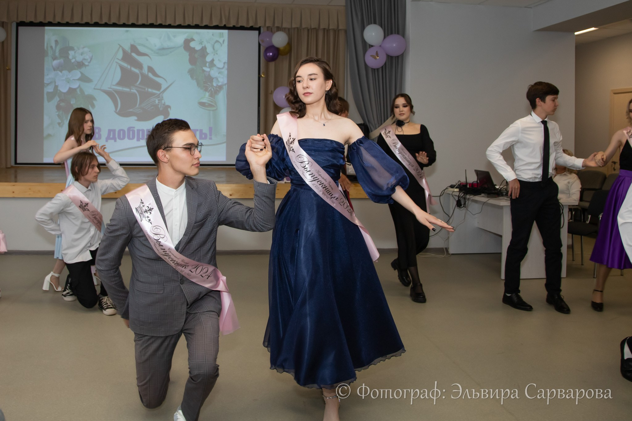 Вручение аттестатов 11 класс. Репортажный Фотограф