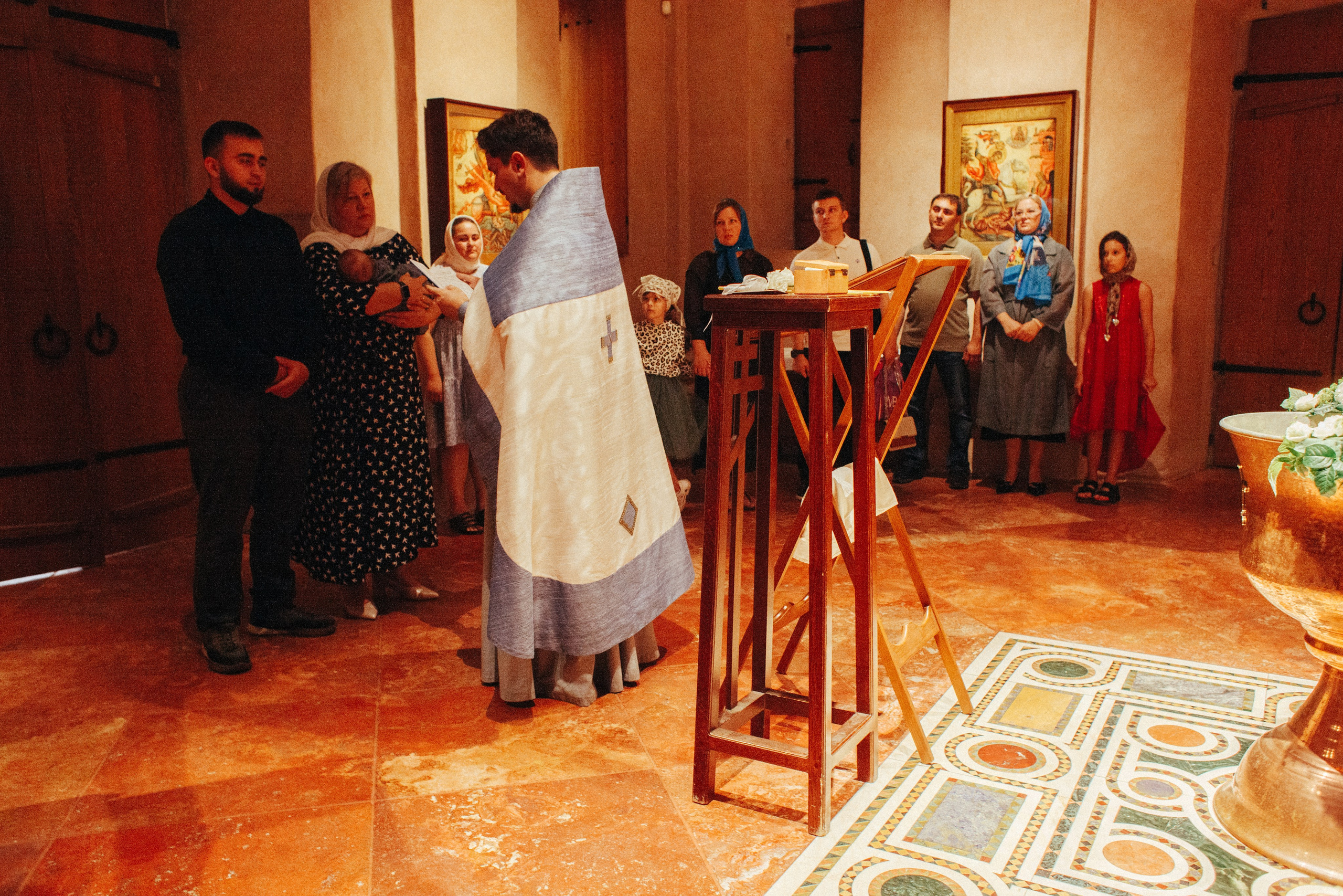 Крещение в храме Антипы, стиль «Kodachrome 64». Фотограф на крещение/венчание