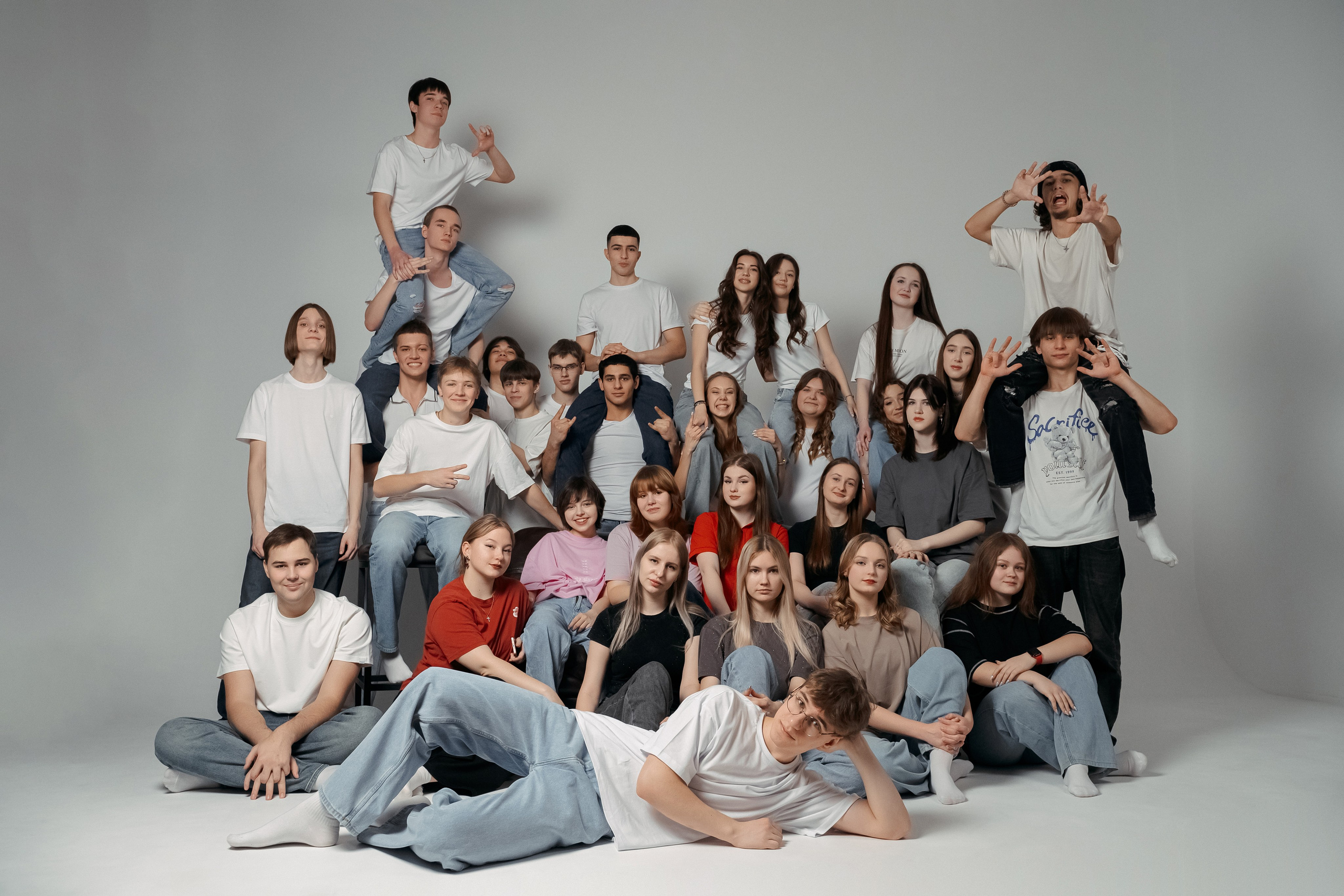 ВЫПУСКНИКИ 11 КЛАСС. МАРГАРИТА КУДРЯШОВА СВАДЕБНЫЙ И СЕМЕЙНЫЙ ФОТОГРАФ ТВЕРЬ МОСКВА