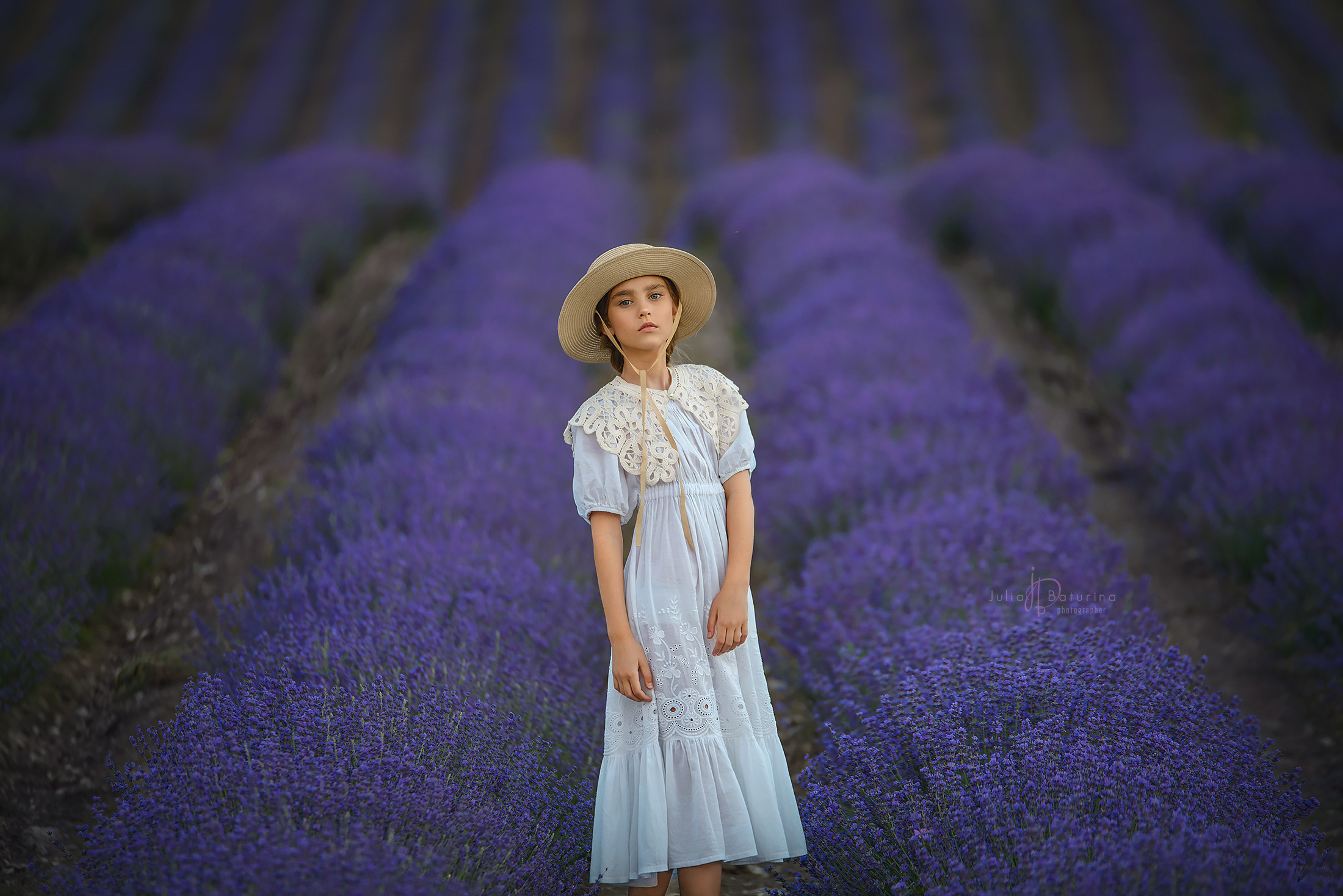 Фотосессия в лаванде для прекрасной Евы. Портретный Фотограф в Москве Юлия Батурина