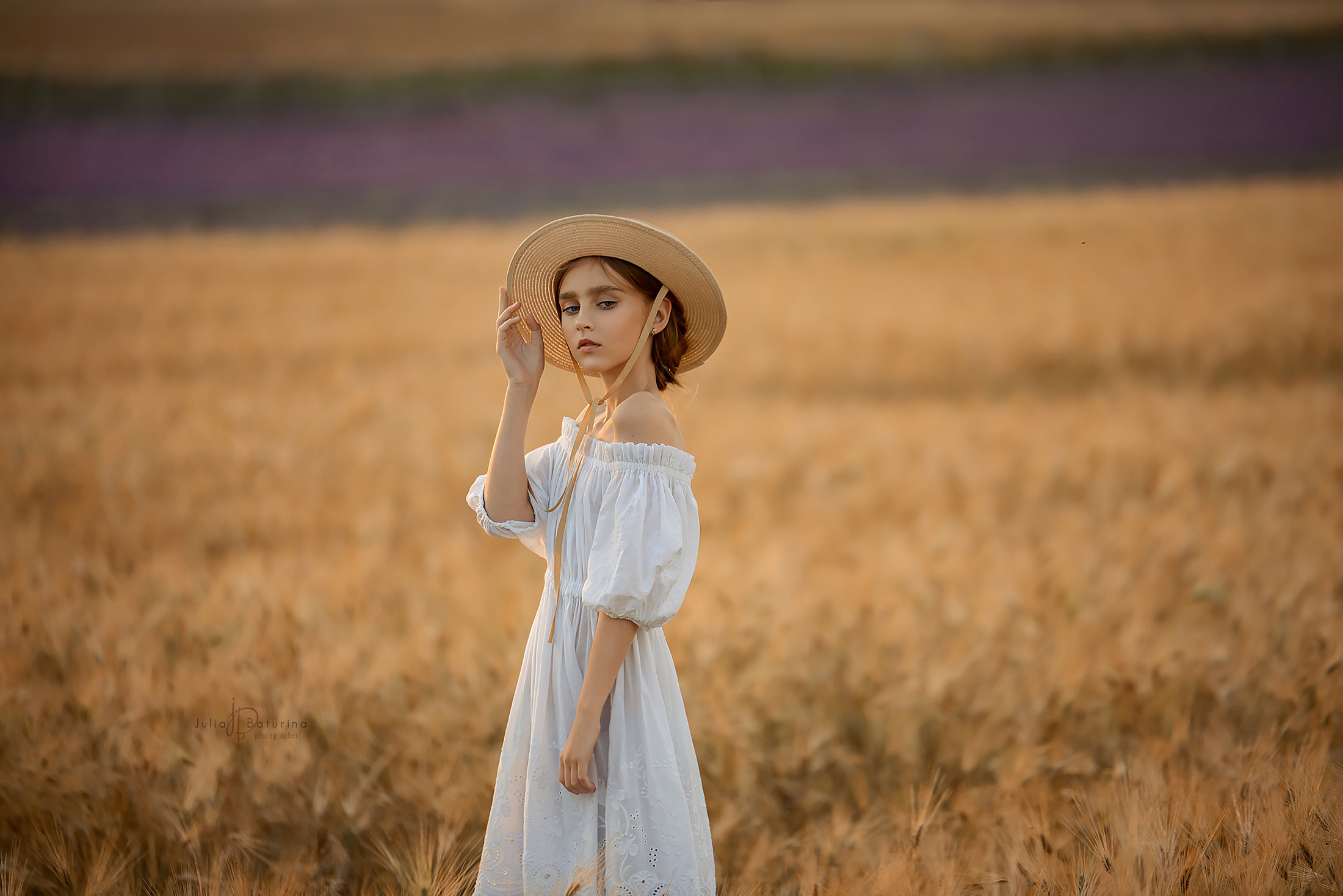 Фотосессия в лаванде для прекрасной Евы. Портретный Фотограф в Москве Юлия Батурина