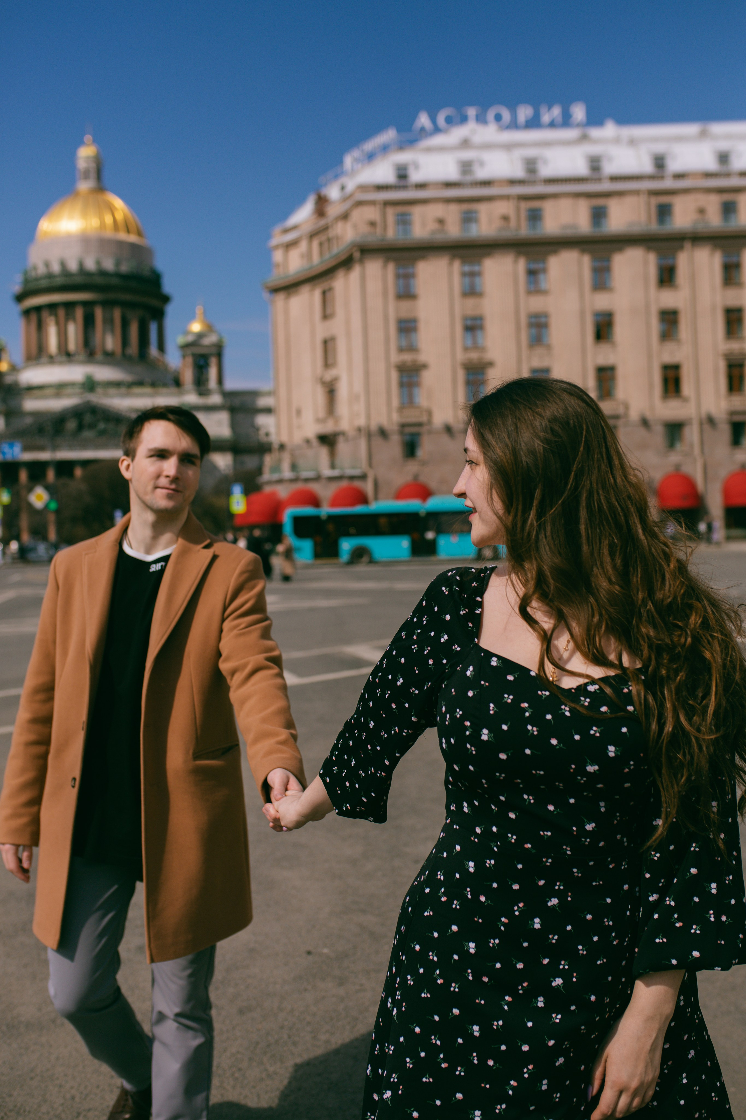 Прогулка около Исаакия. Свадебный и женский фотограф в Санкт-Петербурге Муртеева Екатерина