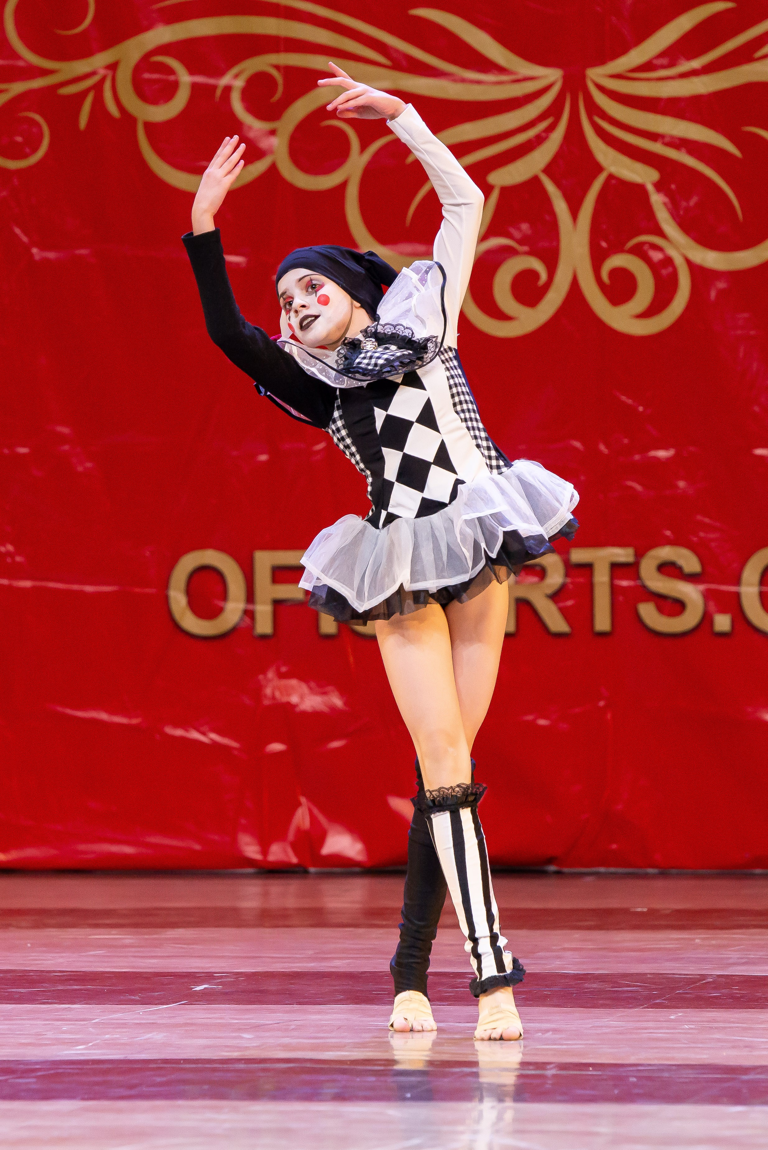 Сцена. Главная