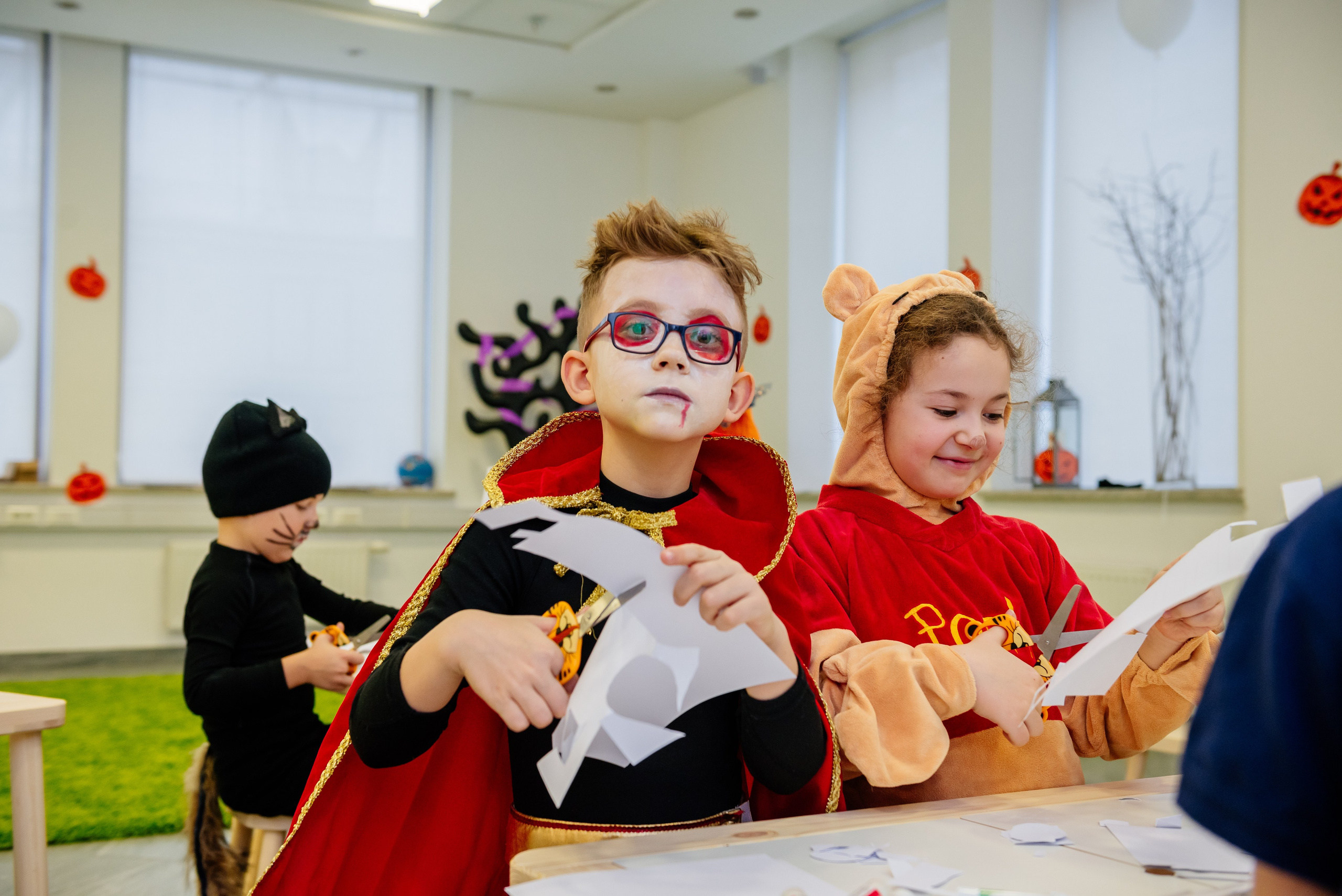 Английская школа. Study Lab. Фотограф LANA STIL. Семейный, репортажный фотограф, студия. Женский, мужской портрет. Фотографирую территориально в г. Королев, Москва, МО