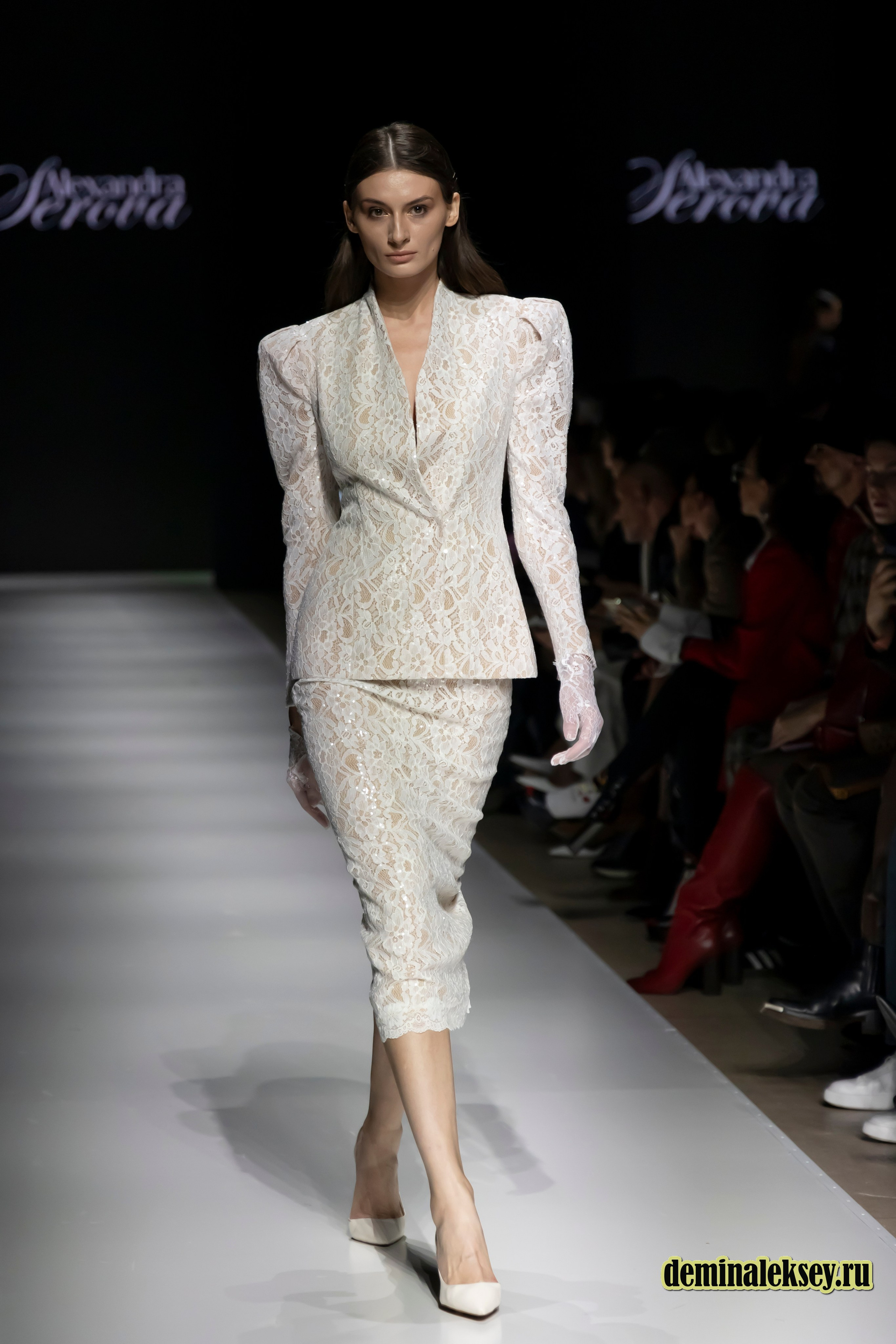 Московская неделя моды 2024 9 октября дизайнер Alexandra Serova. Репортажный, семейный и студийный фотограф в Москве Демин Алексей