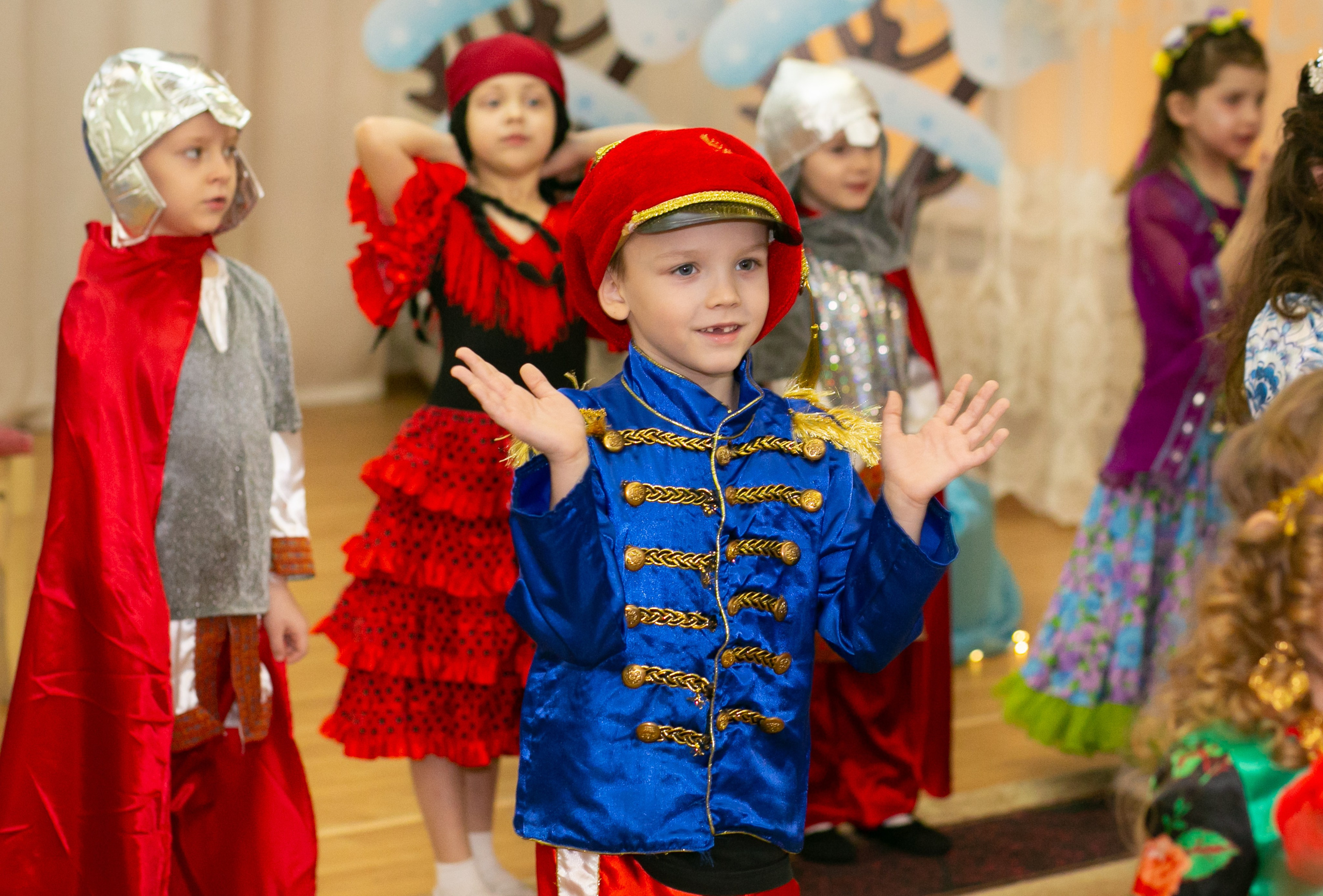 Выпускные и Утренники. Фотограф новорожденных и семейный фотограф НСО г. Бердск Марина Львова