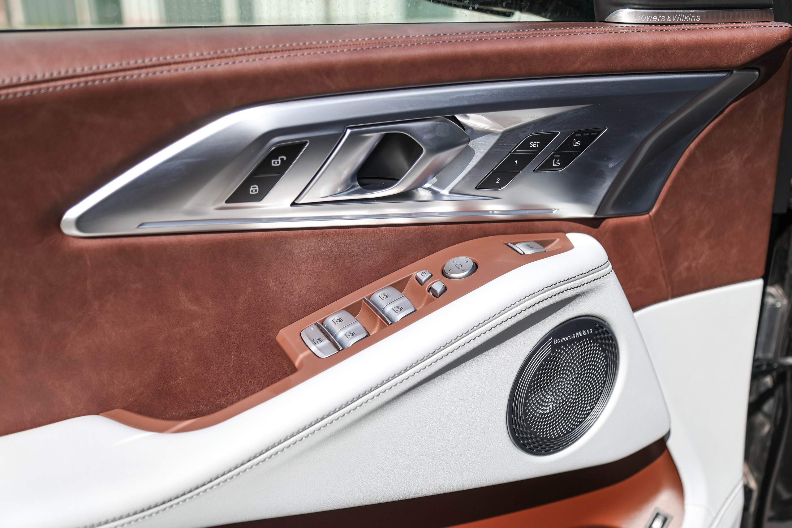 2024 BMW XM. Mixturecaptures