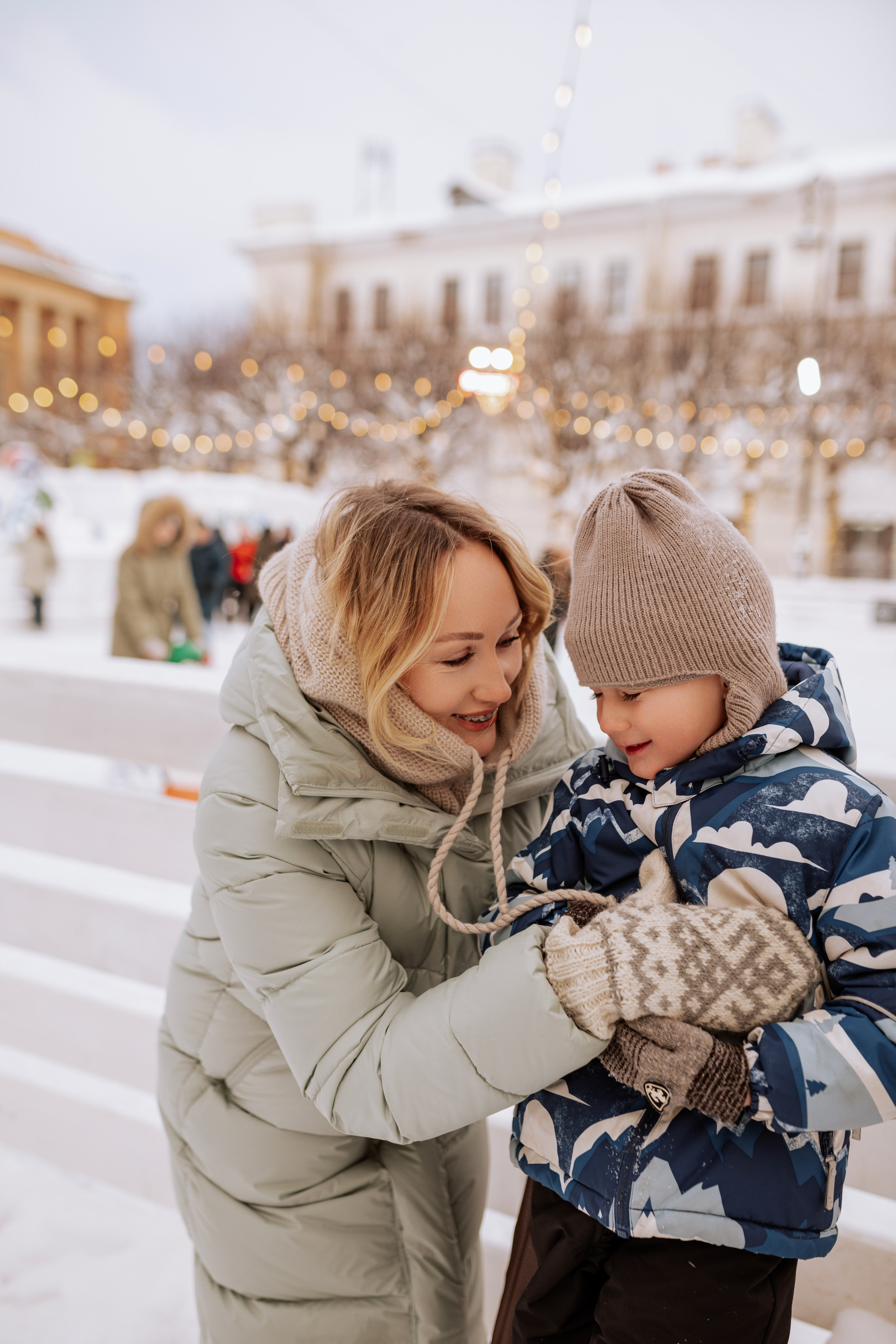 Семейная, Манежная площадь