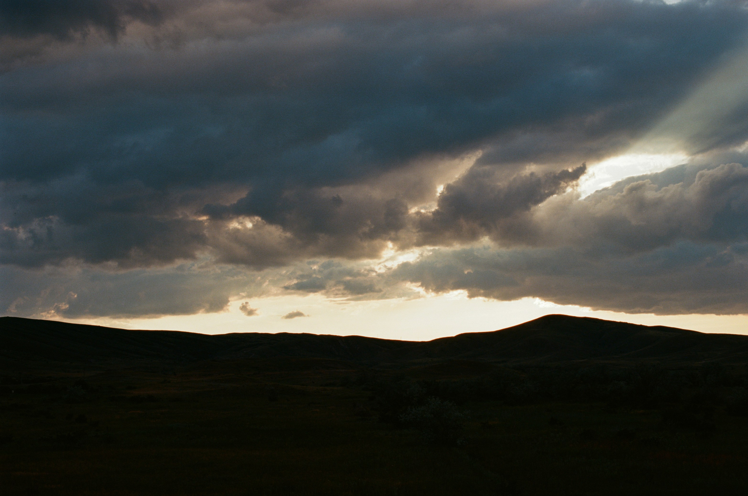 Champagne supernova // ukraine, crimea II. EVER EXPOSED