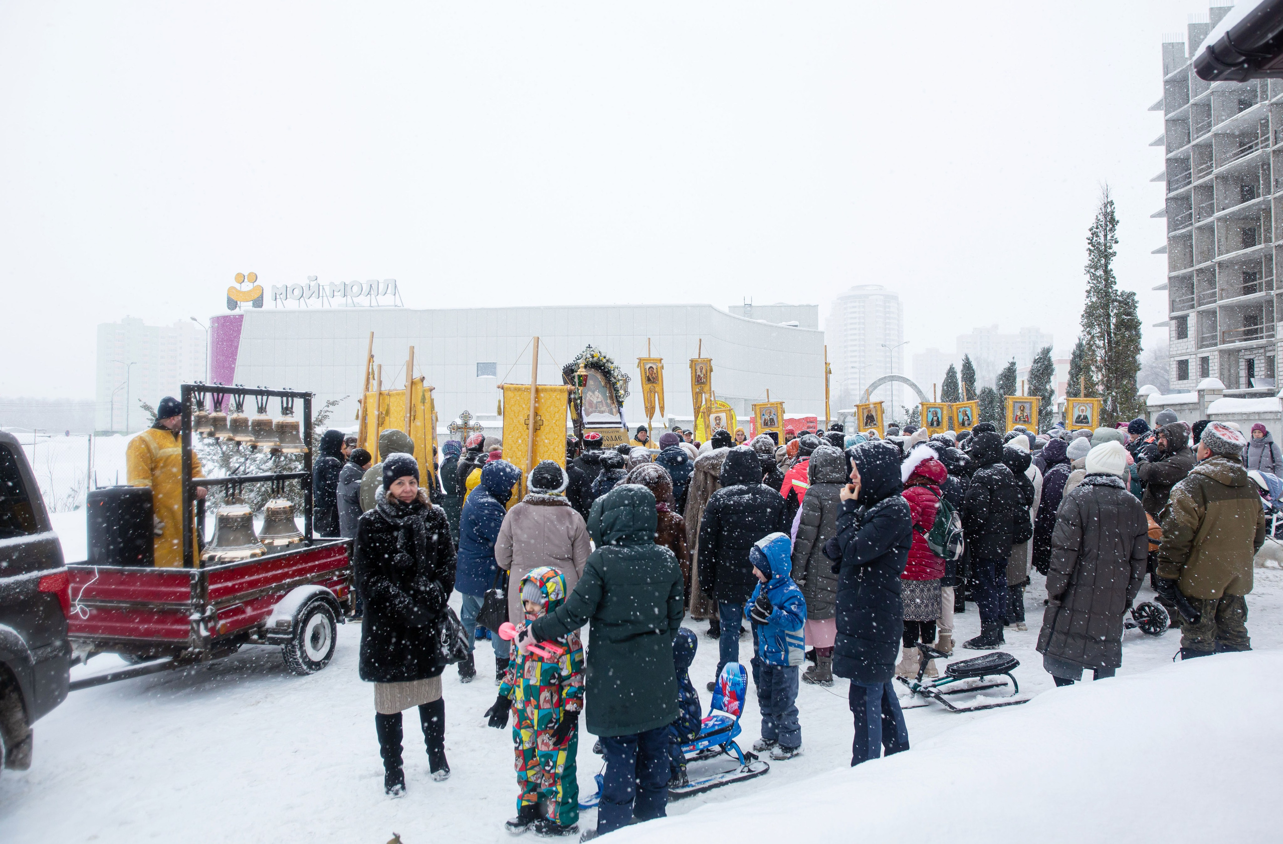 Крестный ход по д. Островцы Раменского городского округа. Семейный и детский фотограф Анна Петракова