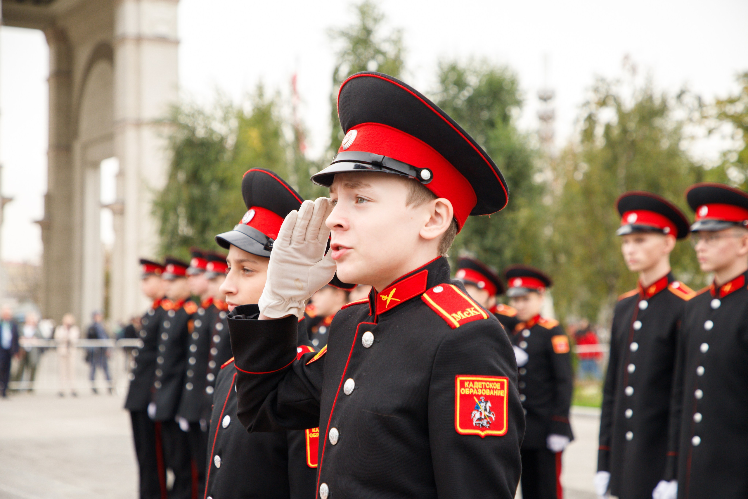 Репортаж посвящения в кадеты в Москве на ВДНХ в сентябре 2024 года. Семейный и школьный фотограф в Москве Анна Ткач