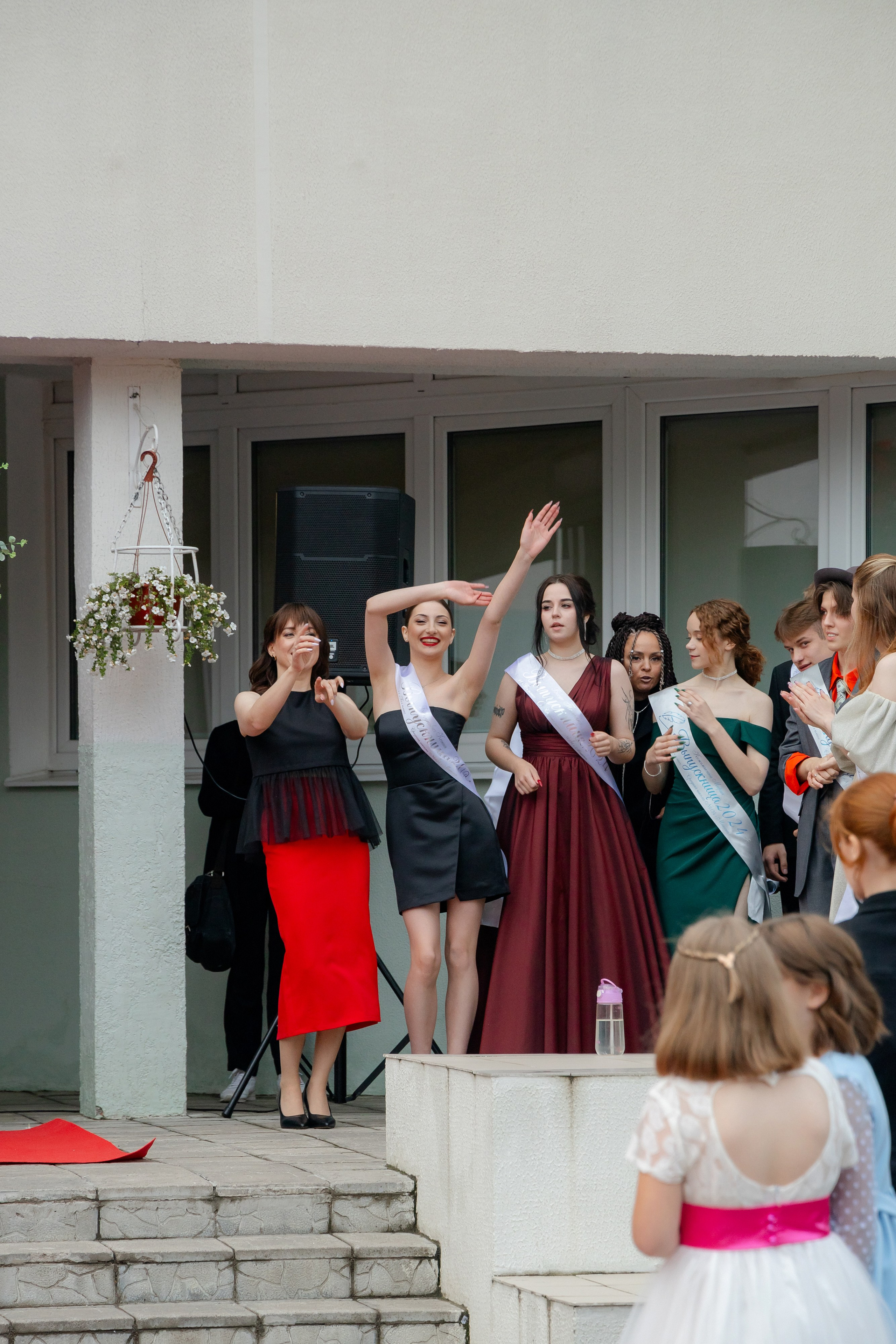 Школьный выпускной 2024 год в Соколе (Минск). Свадебный фотограф в Минске/Беларуси Сергей Спиридонов