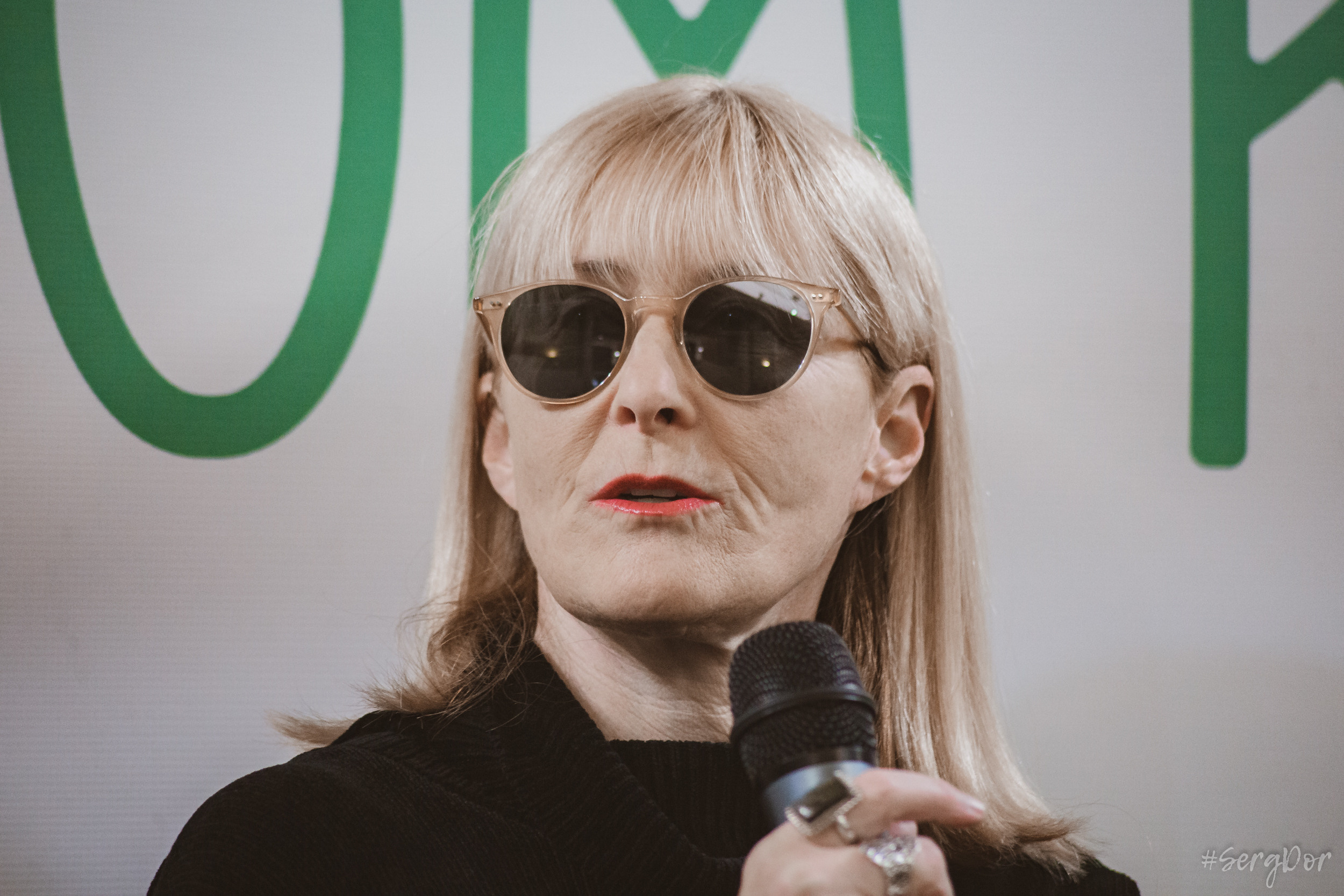 Дом книги, Джоанна Стингрей, Презентация книги, Конец андеграунда, Русский рок, 08 января 2022 года, Санкт-Петербург, Питер, #SergDor, 08.01.2022