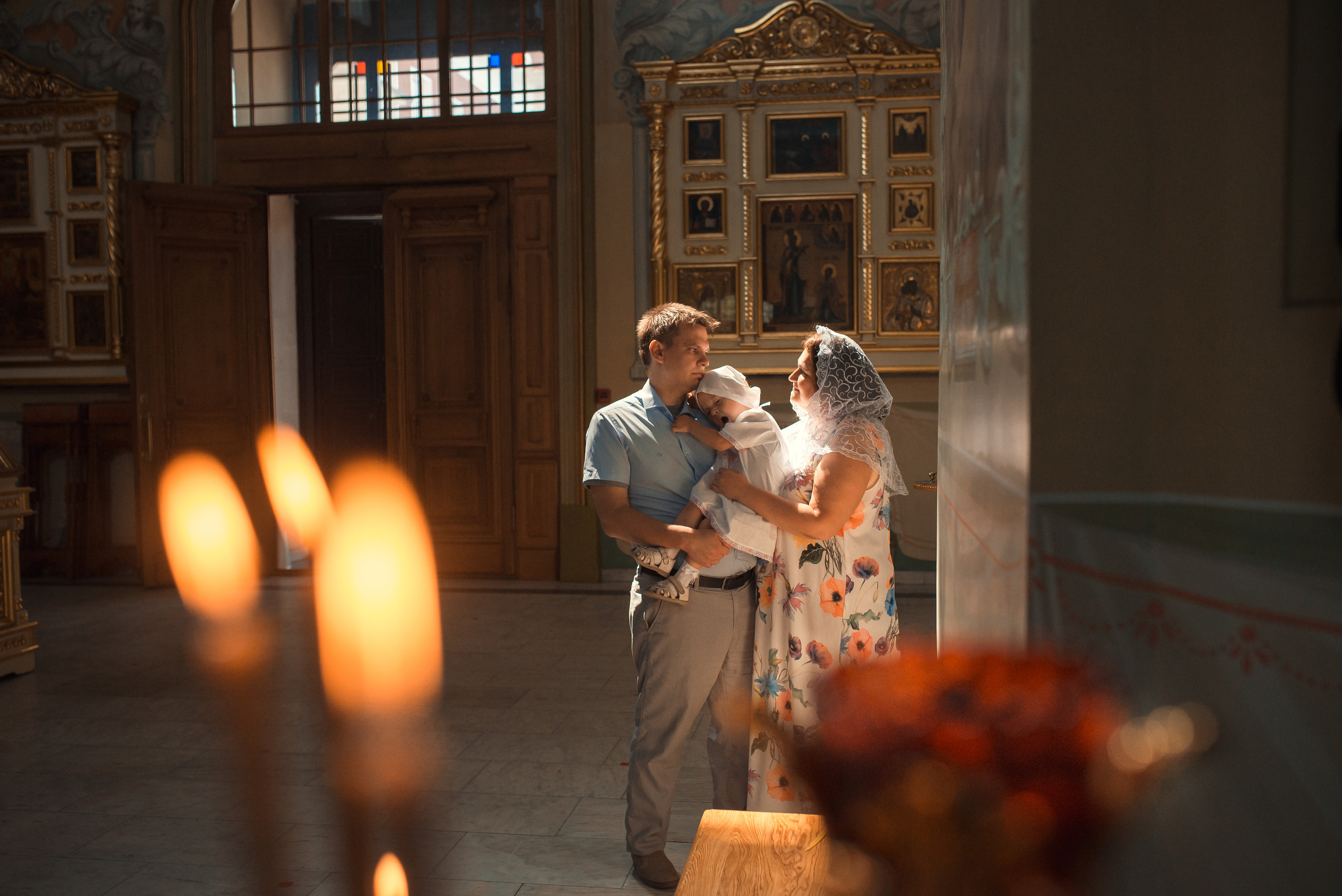 Крещение Дарьи в Покровском храме города Саратова. Фотограф на крещение в Саратове Марина Грушина