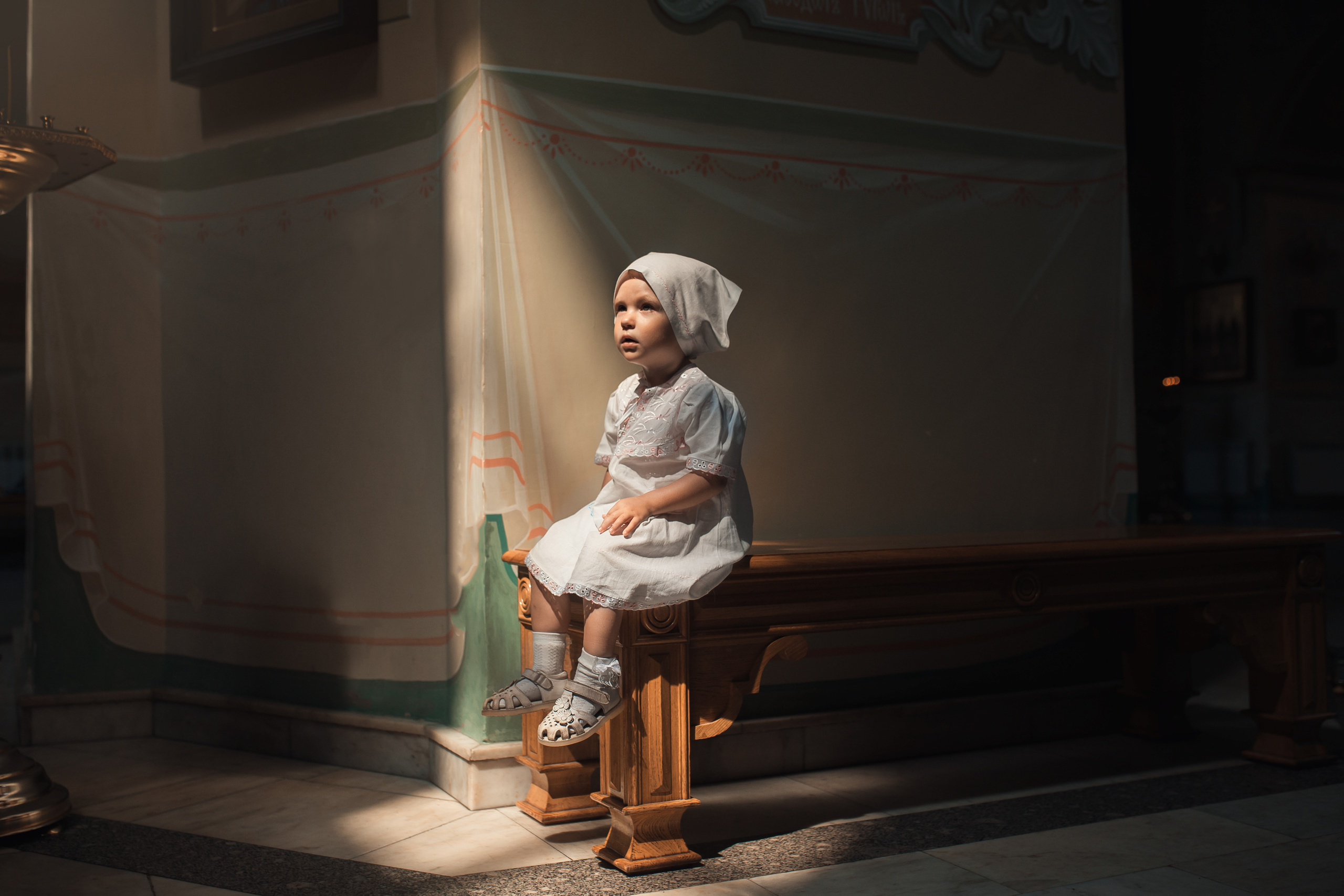 Крещение Дарьи в Покровском храме города Саратова. Фотограф на крещение в Саратове Марина Грушина