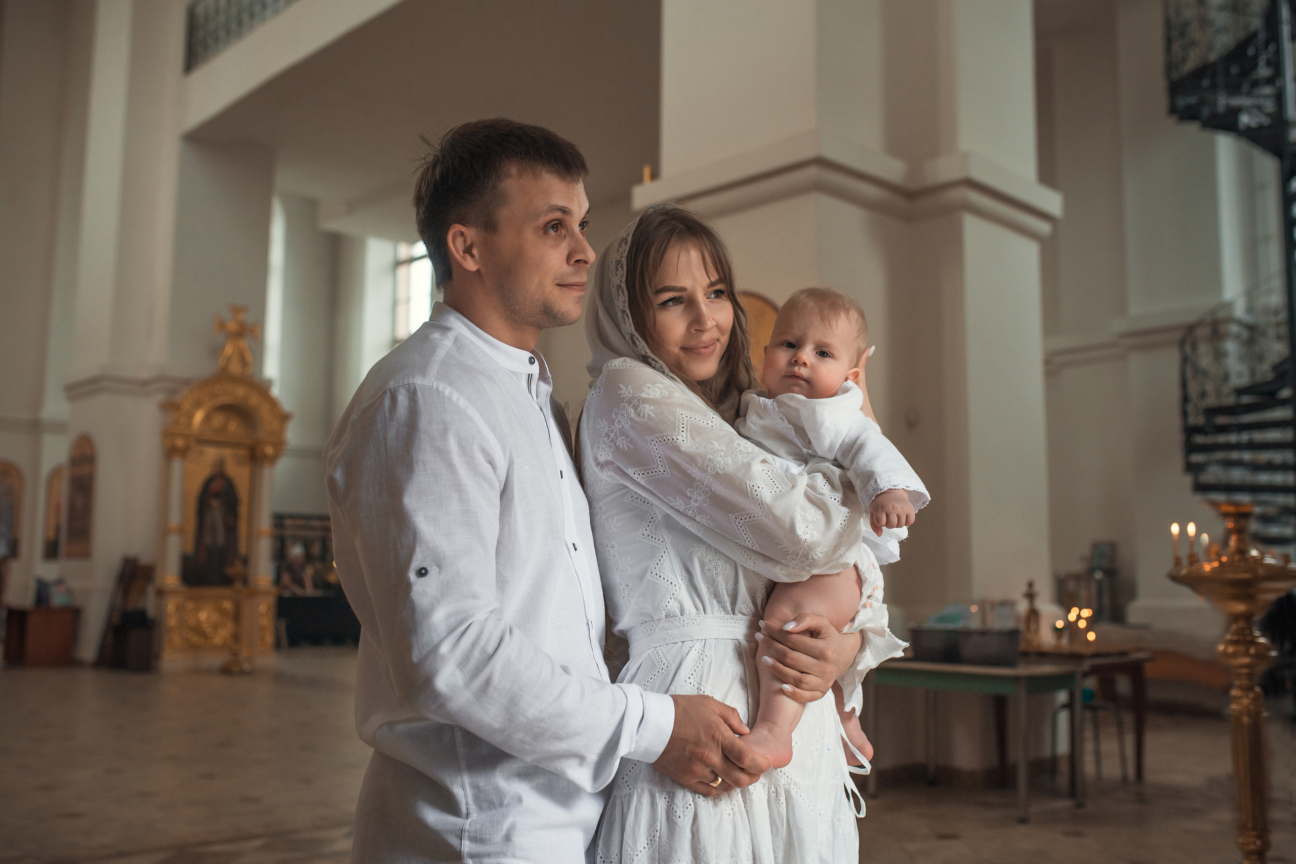 пара и малывш на крещении в тихвинском храме саратова